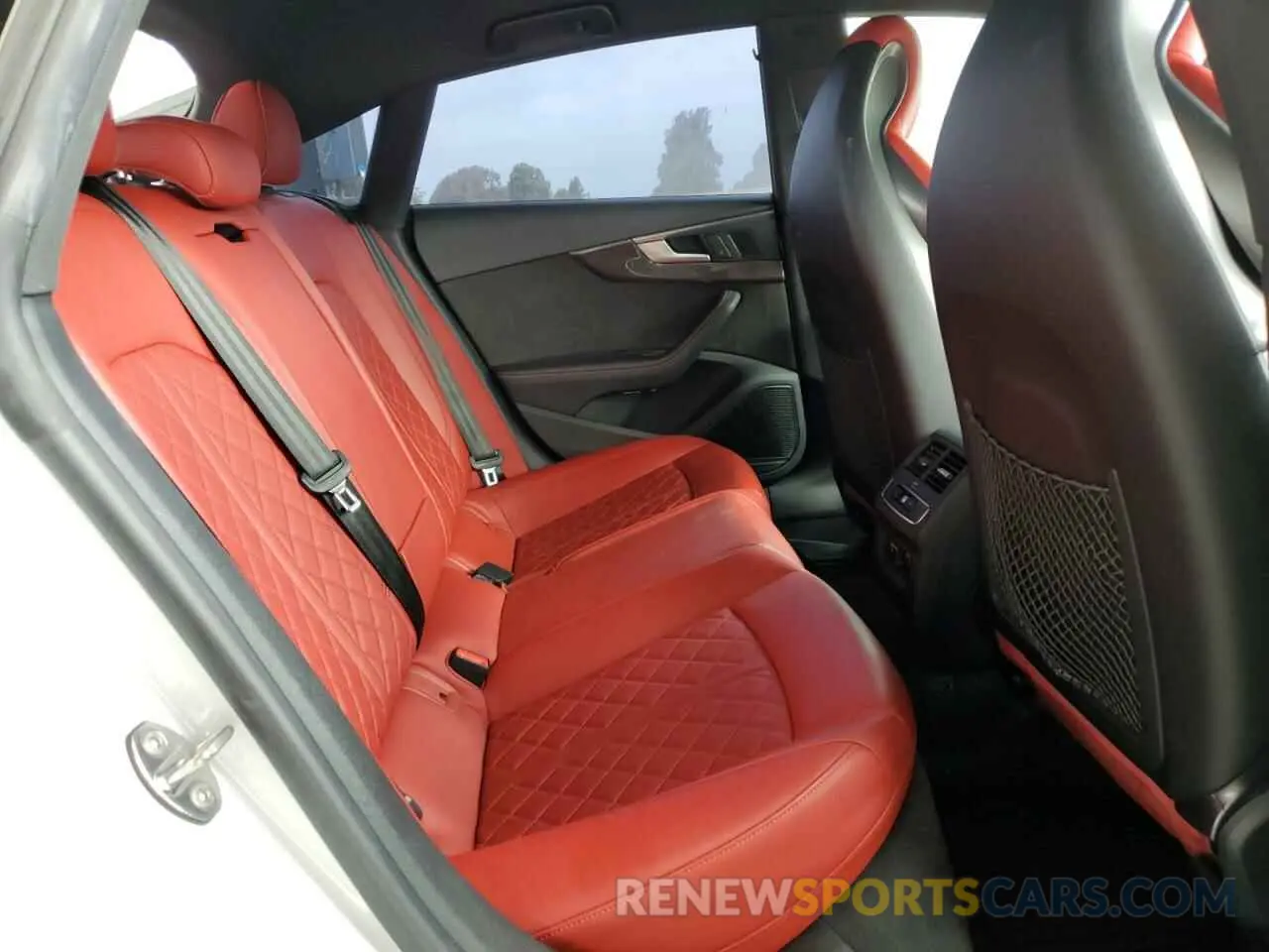 10 Photograph of a damaged car WAUC4CF52KA081860 AUDI S5/RS5 2019