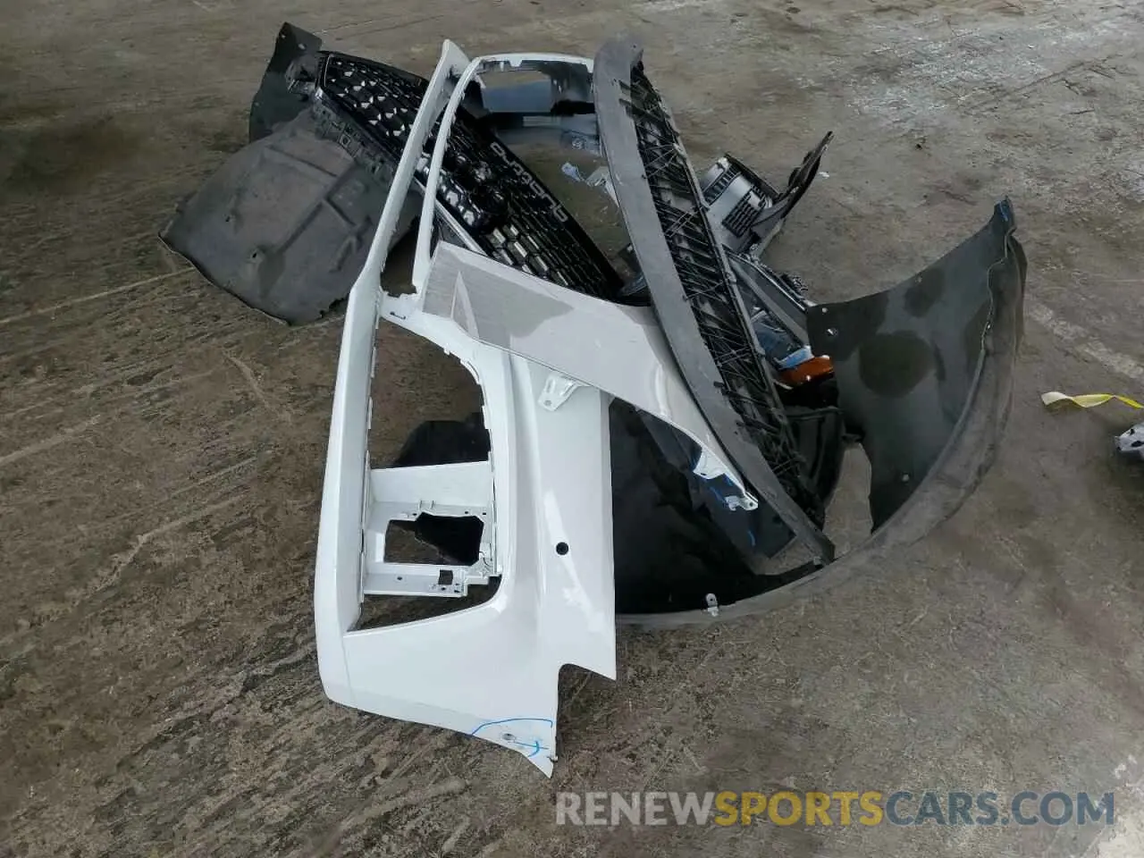 12 Photograph of a damaged car WAUC4CF52KA081860 AUDI S5/RS5 2019