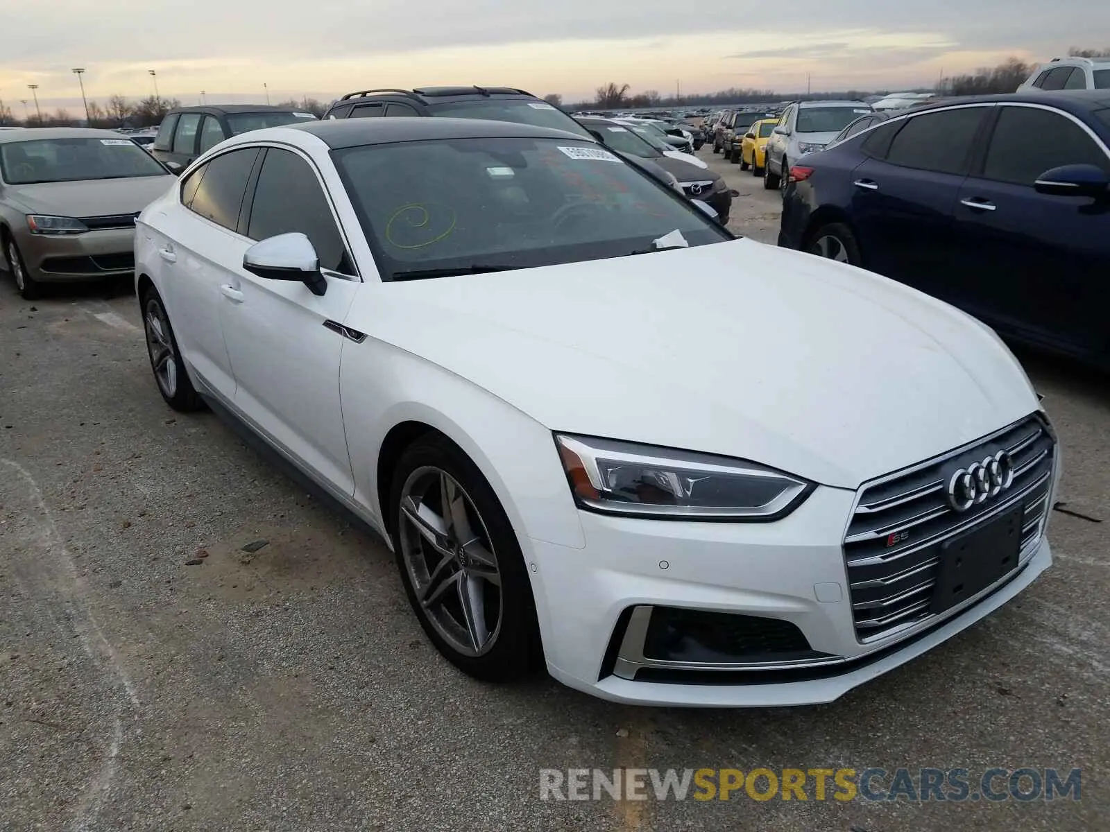 1 Photograph of a damaged car WAUC4CF58KA098288 AUDI S5/RS5 2019