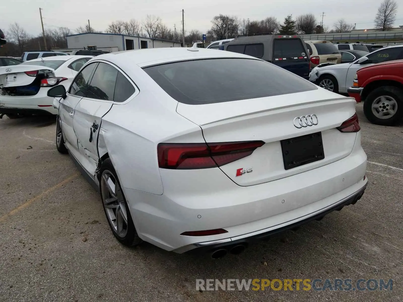 3 Photograph of a damaged car WAUC4CF58KA098288 AUDI S5/RS5 2019