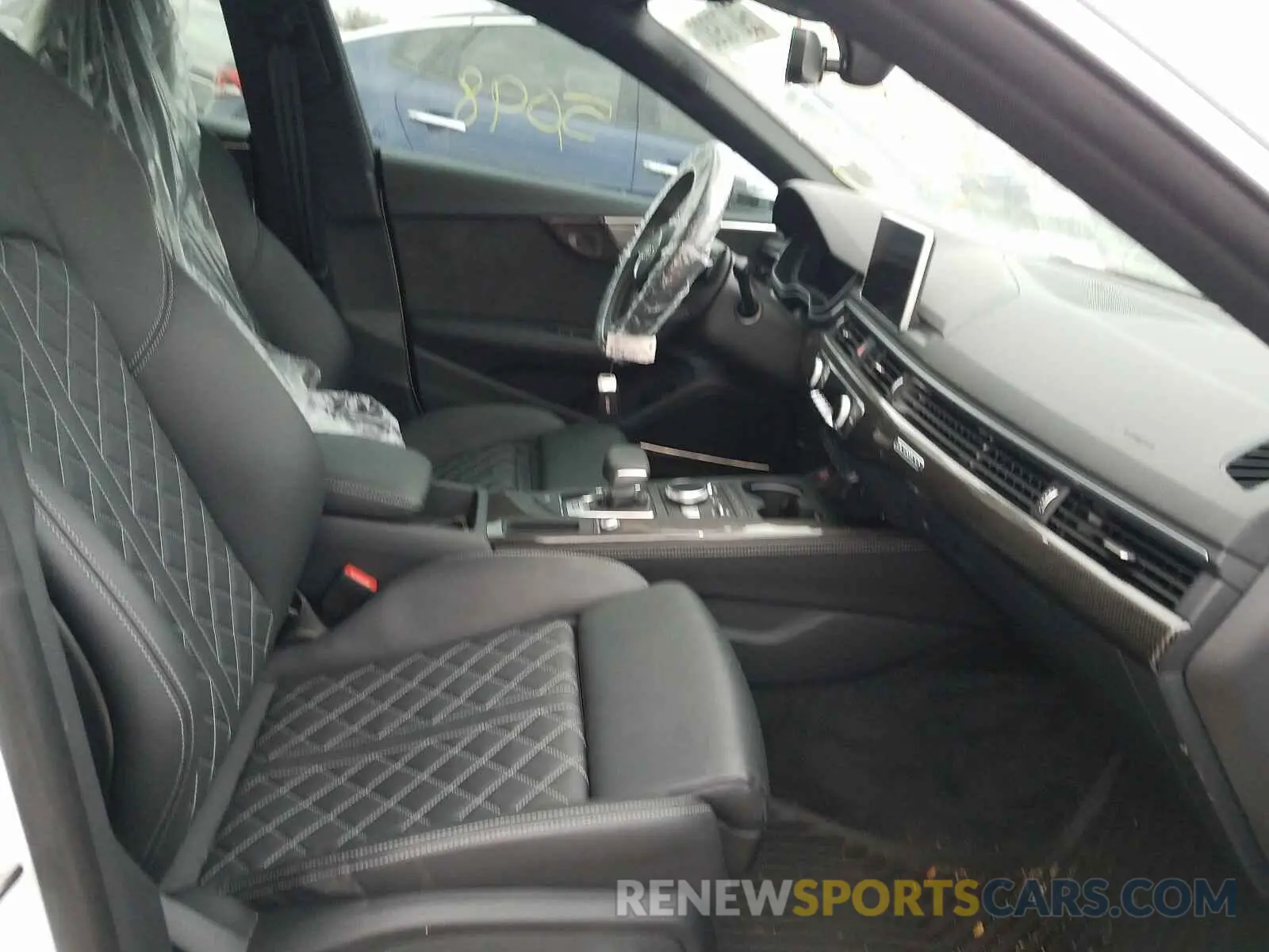 5 Photograph of a damaged car WAUC4CF58KA098288 AUDI S5/RS5 2019