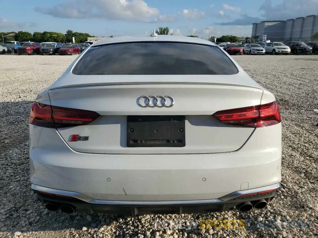 6 Photograph of a damaged car WAUC4CF57LA019193 AUDI S5/RS5 2020