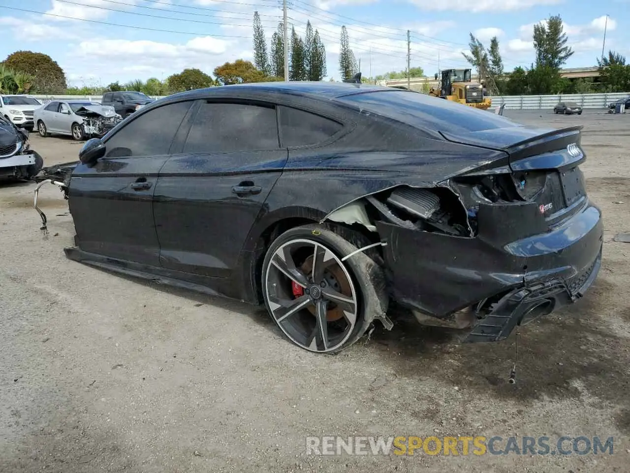 2 Фотография поврежденного автомобиля WUAAWCF55MA902749 AUDI S5/RS5 2021