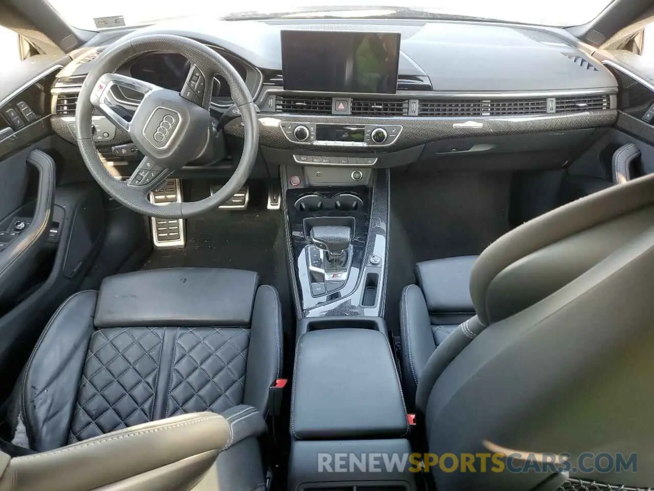 8 Фотография поврежденного автомобиля WAUC4CF54RA036400 AUDI S5/RS5 2024