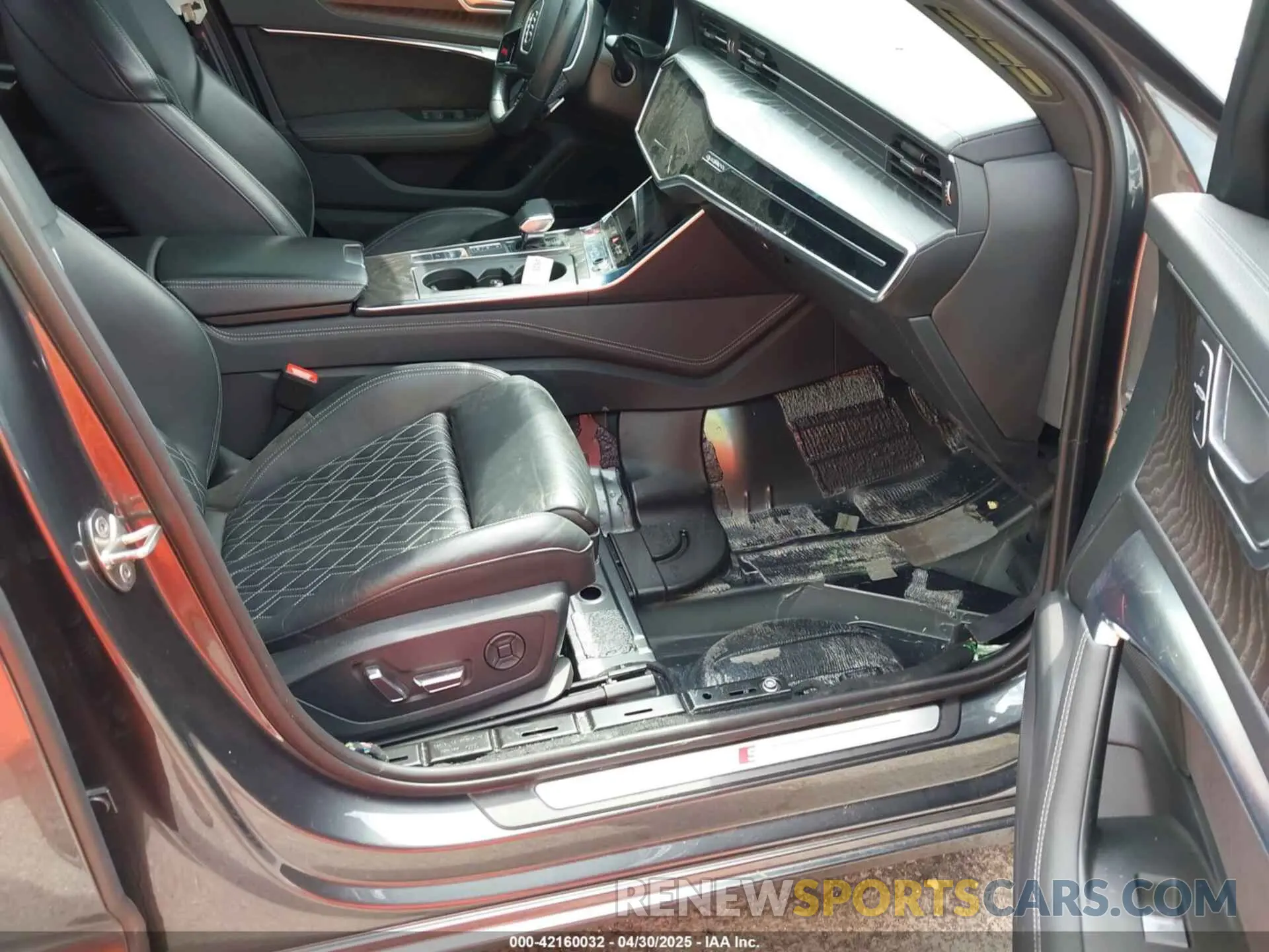 5 Фотография поврежденного автомобиля WAUDFAF28LN037283 AUDI S6 2020