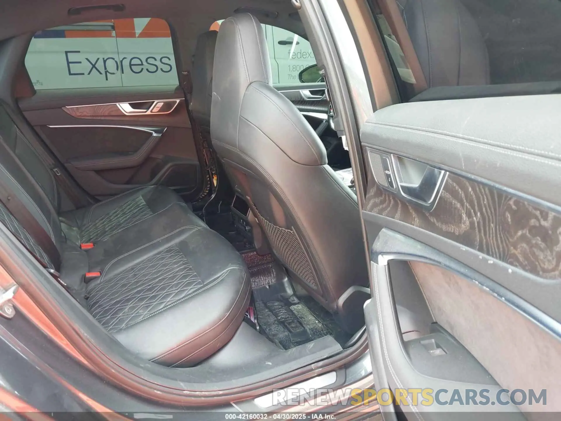 8 Фотография поврежденного автомобиля WAUDFAF28LN037283 AUDI S6 2020