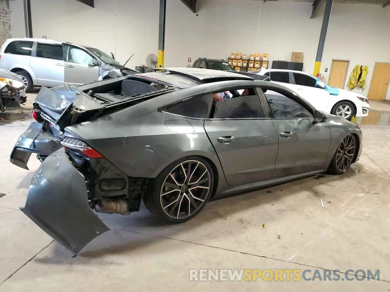 3 Photograph of a damaged car WAUSFAF24LN020228 AUDI S7/RS7 2020