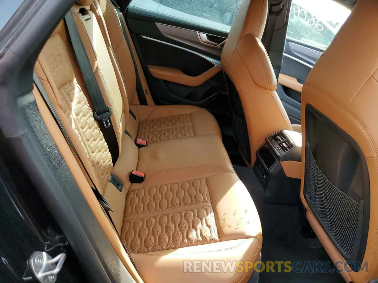 10 Photograph of a damaged car WUAPCBF25MN907221 AUDI S7/RS7 2021