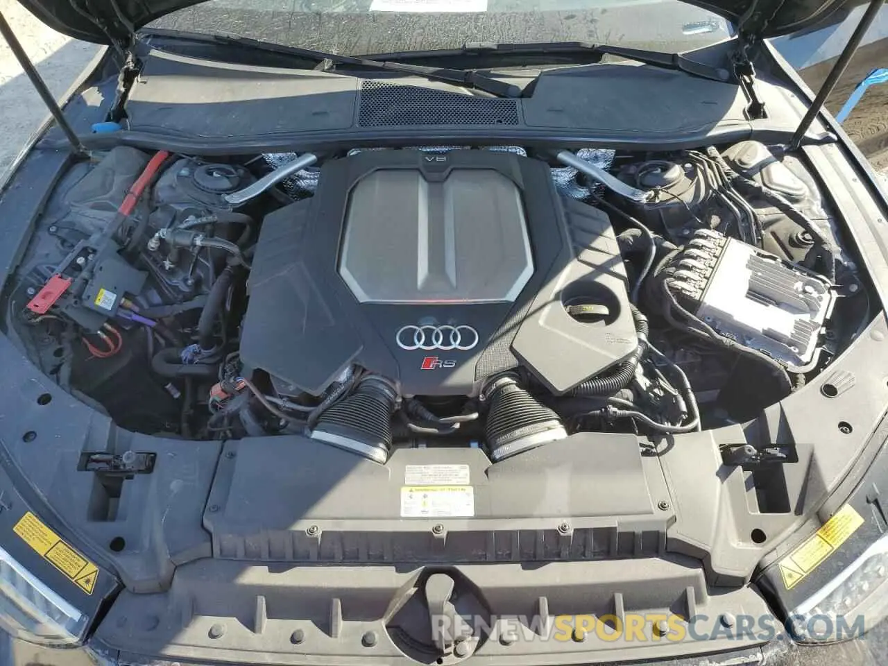 11 Photograph of a damaged car WUAPCBF25MN907221 AUDI S7/RS7 2021