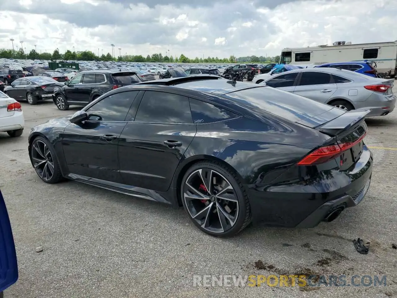 2 Photograph of a damaged car WUAPCBF27NN905150 AUDI S7/RS7 2022