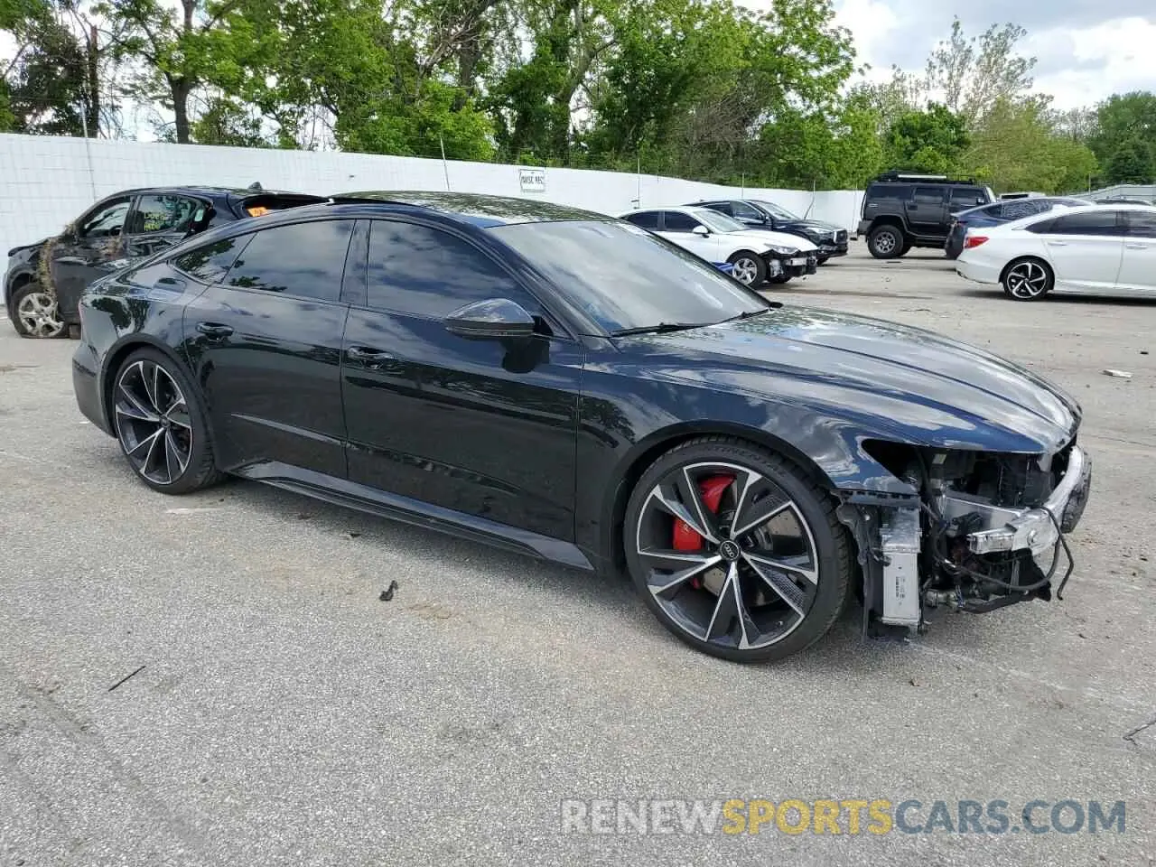 4 Photograph of a damaged car WUAPCBF27NN905150 AUDI S7/RS7 2022