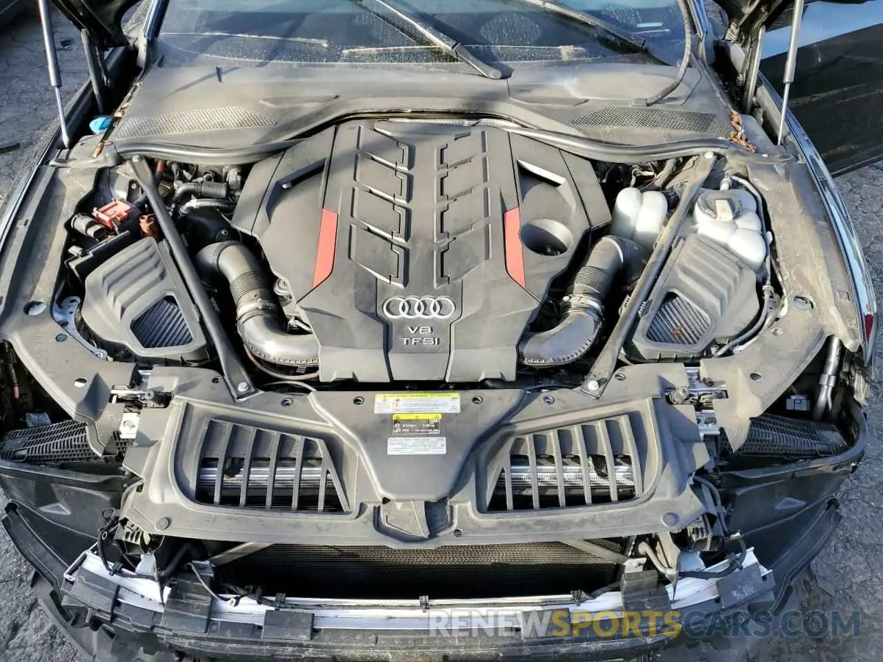 11 Photograph of a damaged car WAU8SAF89LN013818 AUDI S8 2020