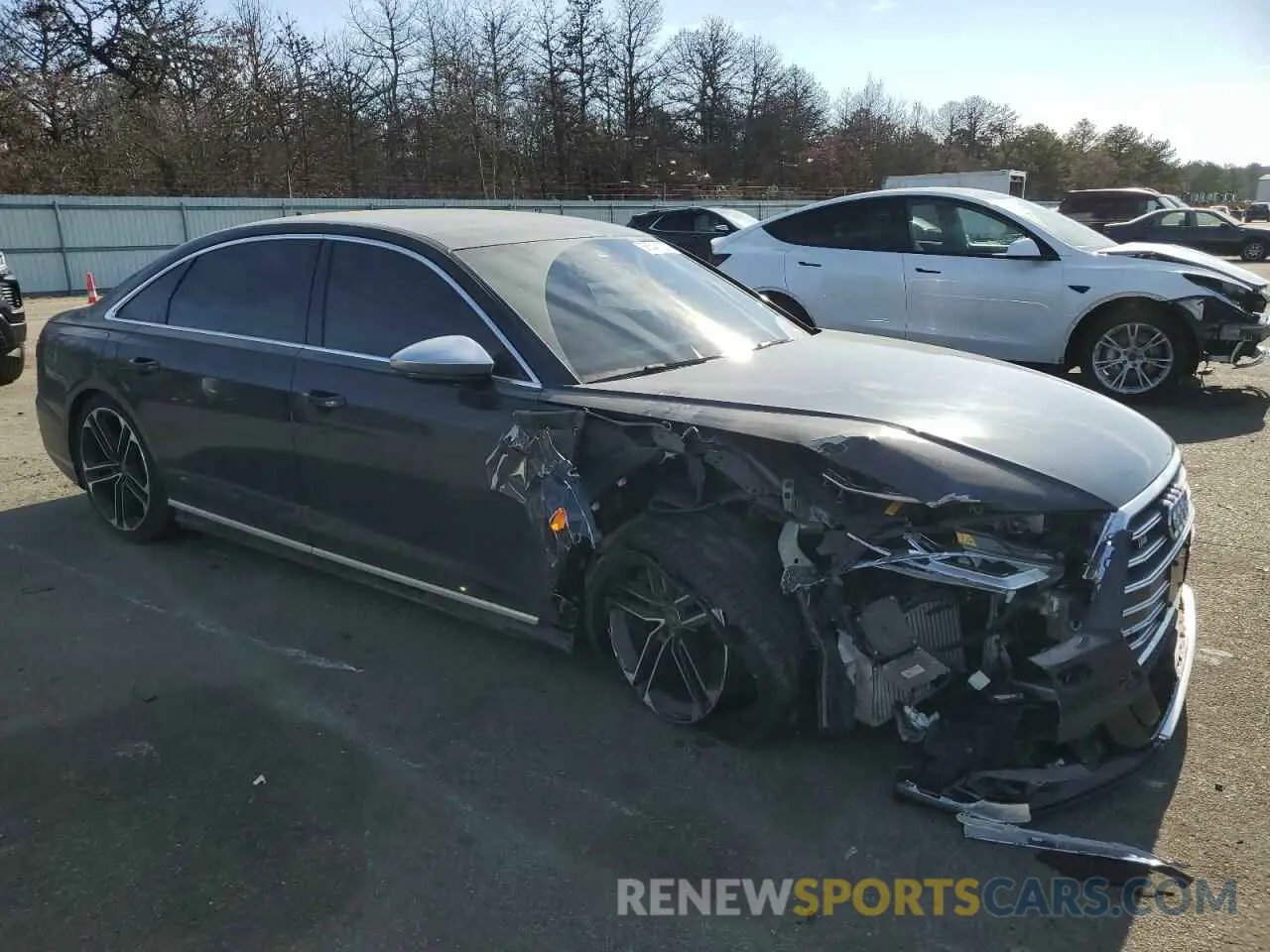 4 Photograph of a damaged car WAU8SAF85MN022517 AUDI S8 2021