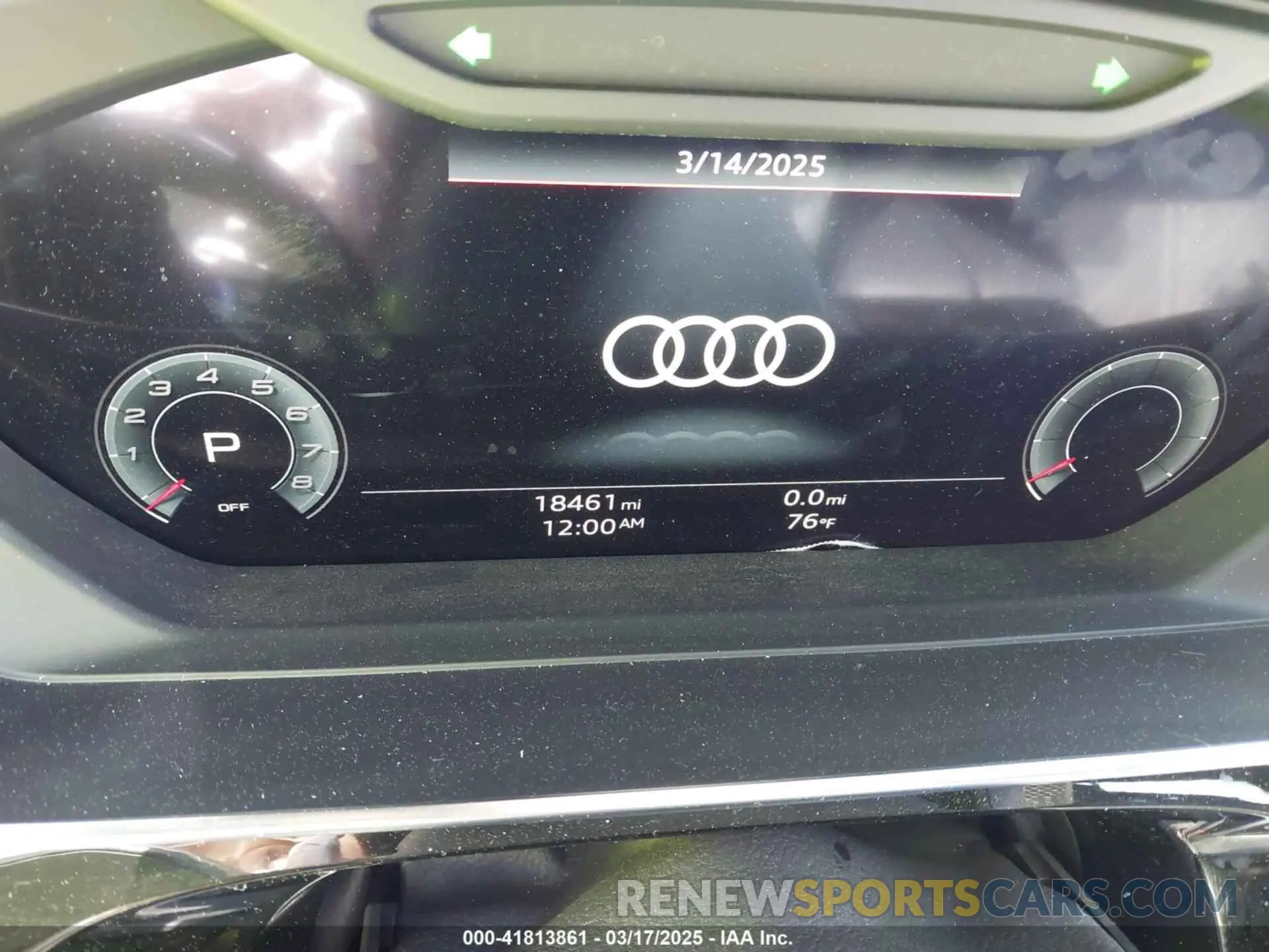 7 Photograph of a damaged car WAULSAF83NN001905 AUDI S8 2022