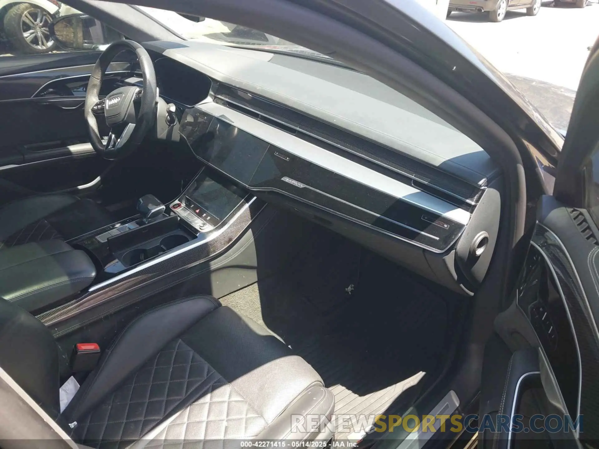 5 Фотография поврежденного автомобиля WAULSBF88PN002413 AUDI S8 2023