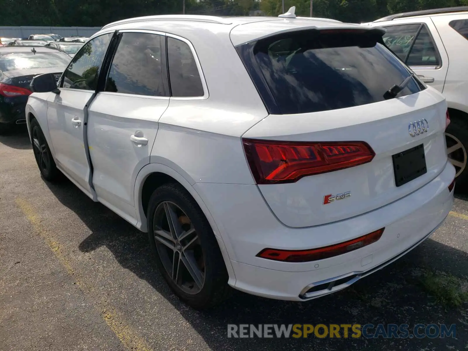 3 Photograph of a damaged car WA1B4AFY0K2071538 AUDI SQ5 2019