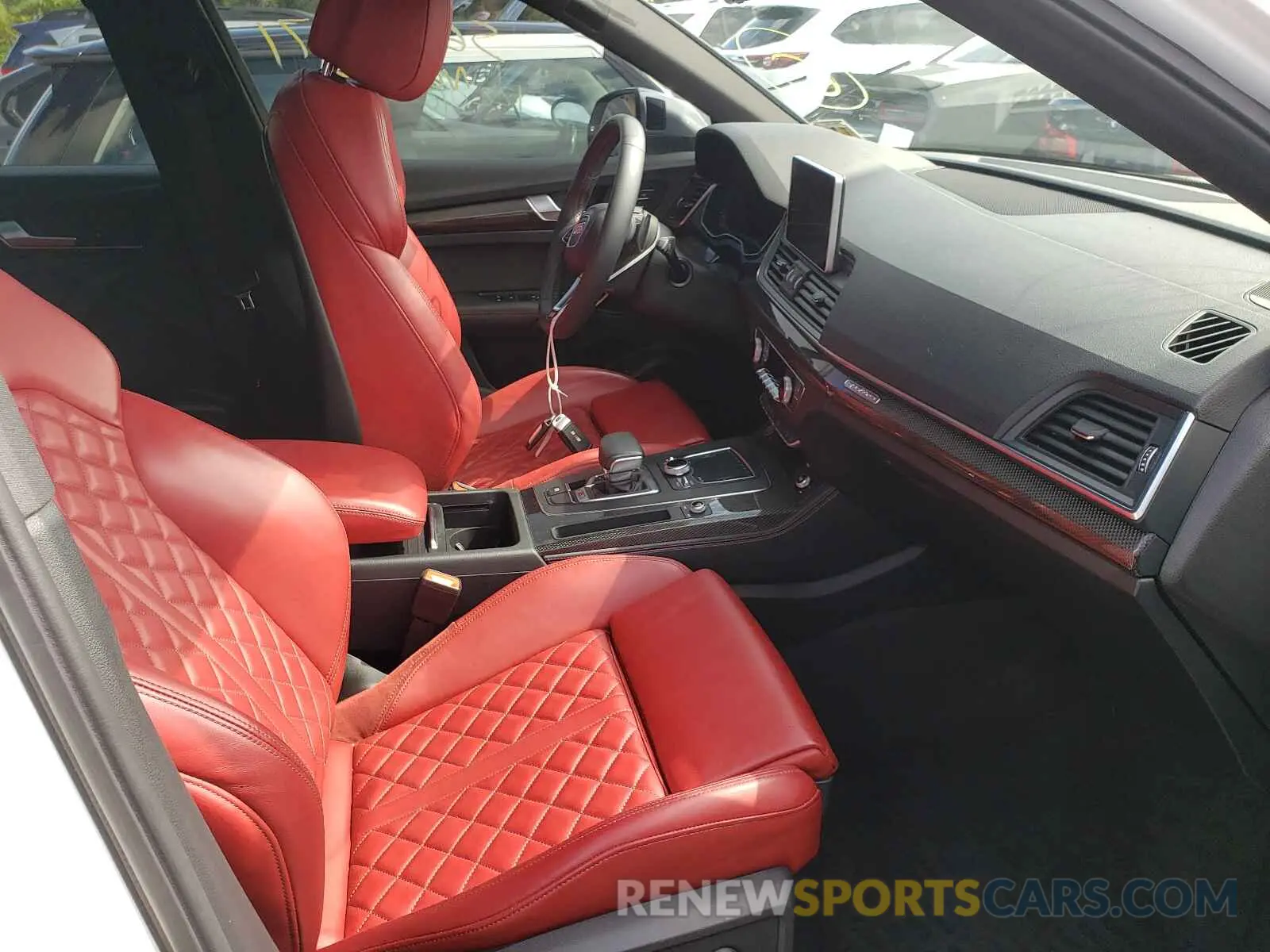 5 Photograph of a damaged car WA1B4AFY0K2071538 AUDI SQ5 2019