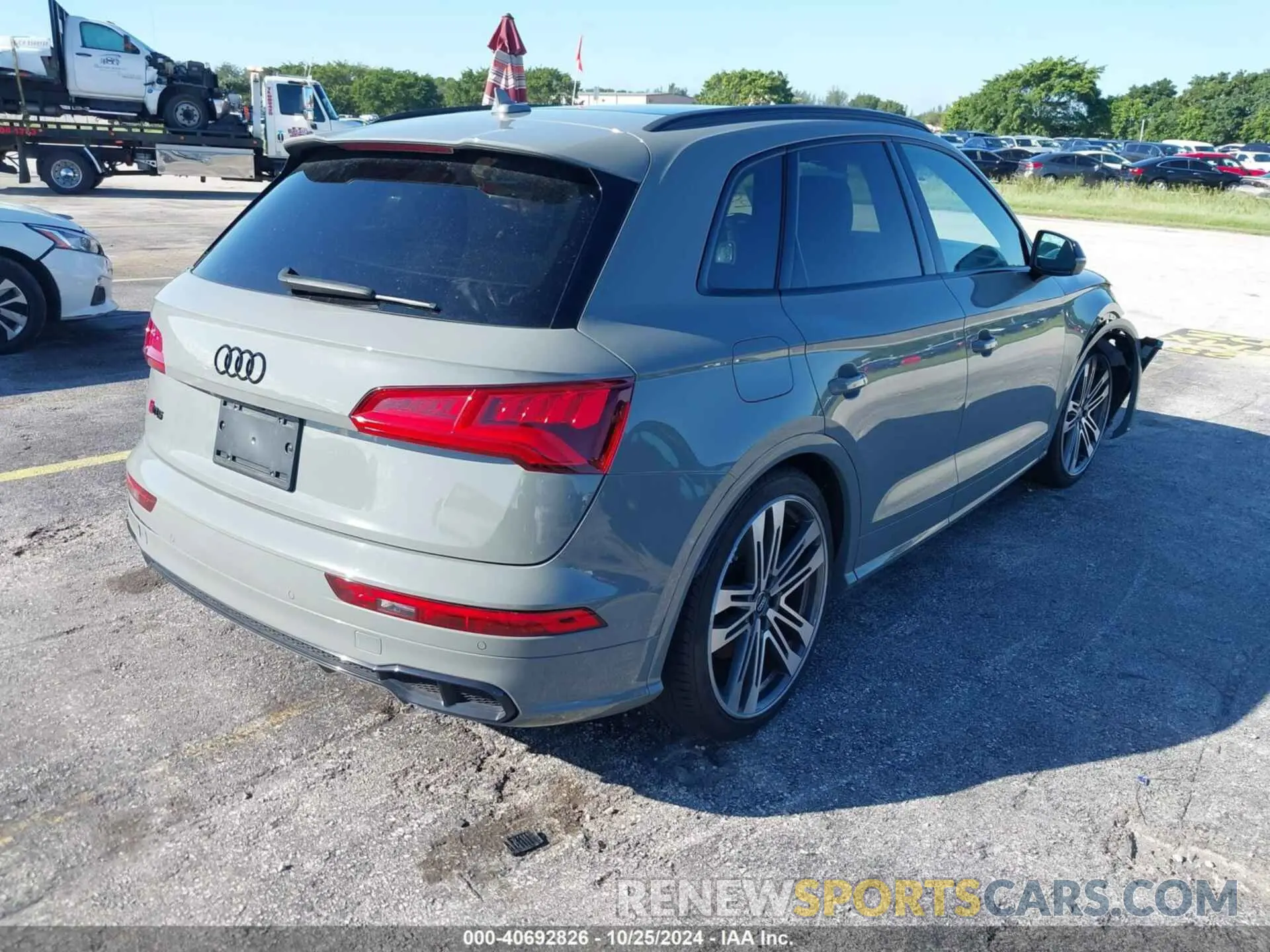 4 Фотография поврежденного автомобиля WA1B4AFY0K2116350 AUDI SQ5 2019