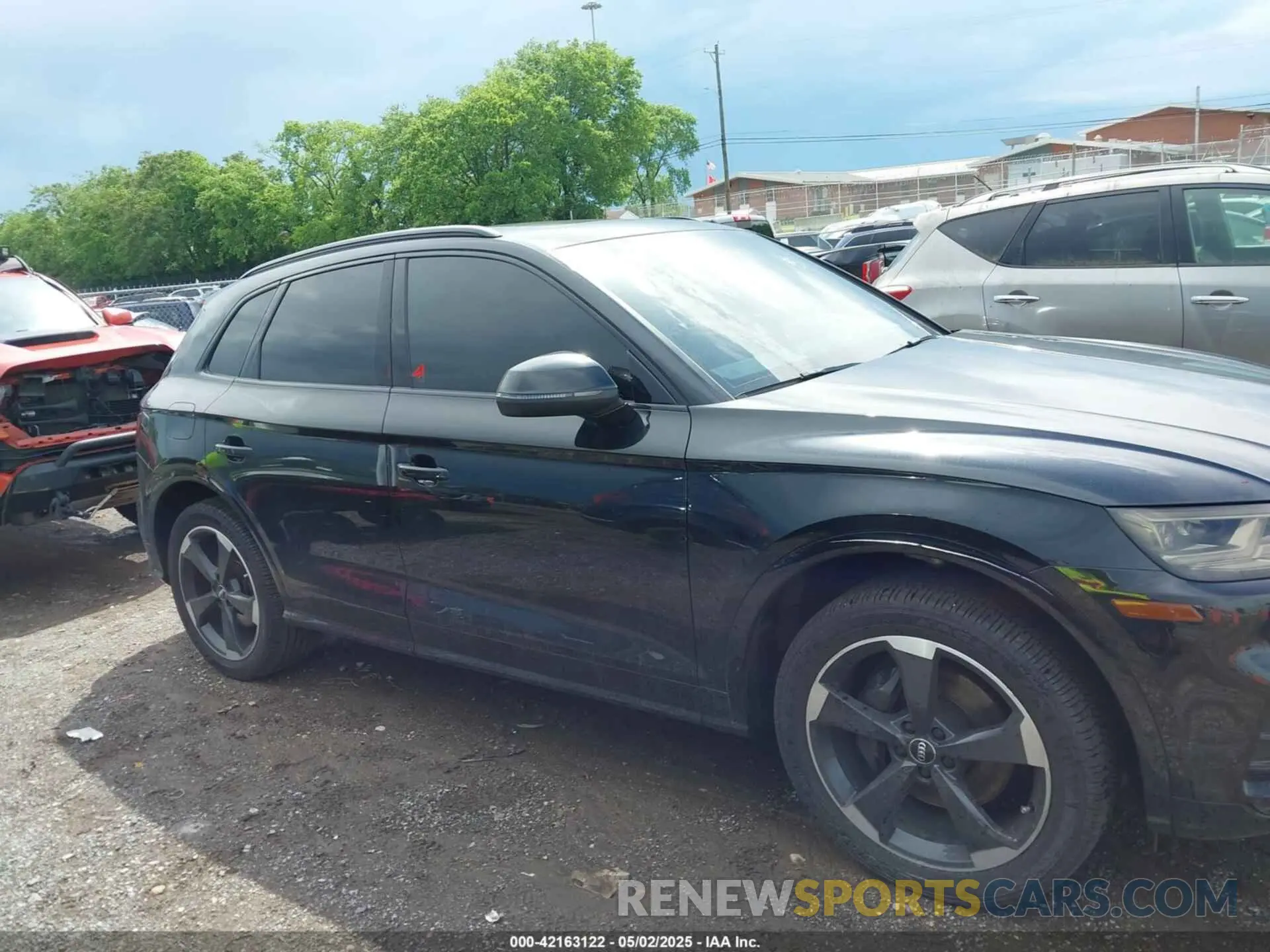 13 Фотография поврежденного автомобиля WA1B4AFY4K2070490 AUDI SQ5 2019
