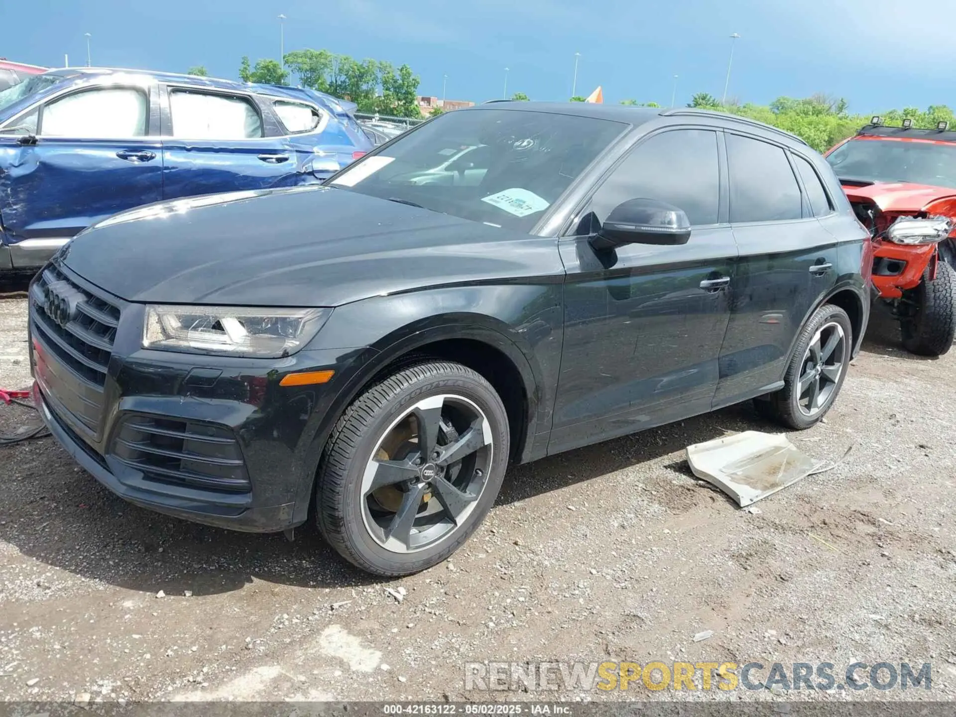 2 Фотография поврежденного автомобиля WA1B4AFY4K2070490 AUDI SQ5 2019
