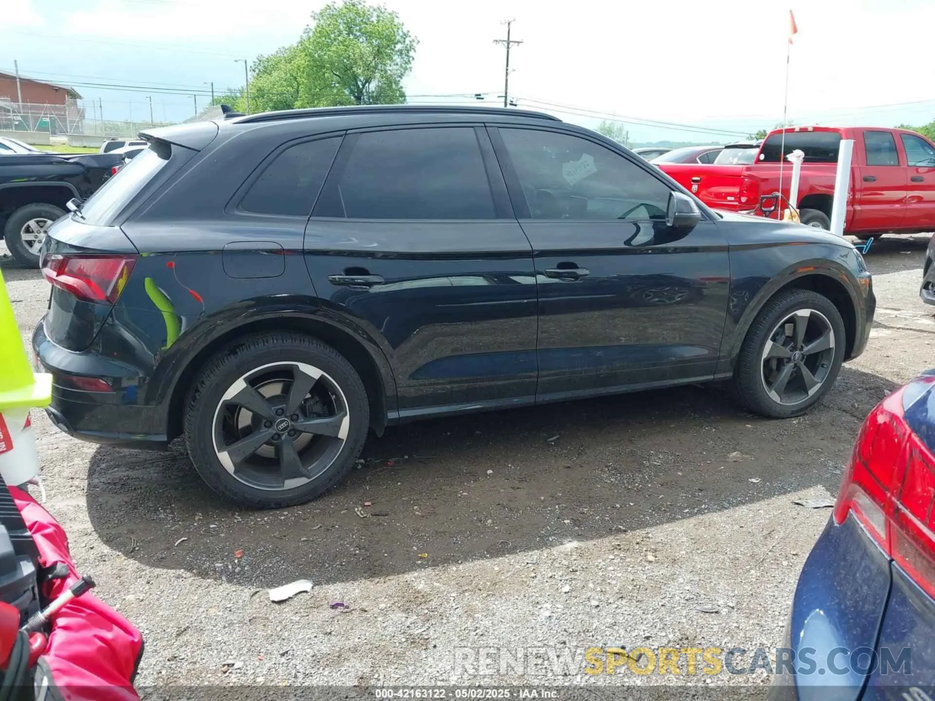 4 Фотография поврежденного автомобиля WA1B4AFY4K2070490 AUDI SQ5 2019
