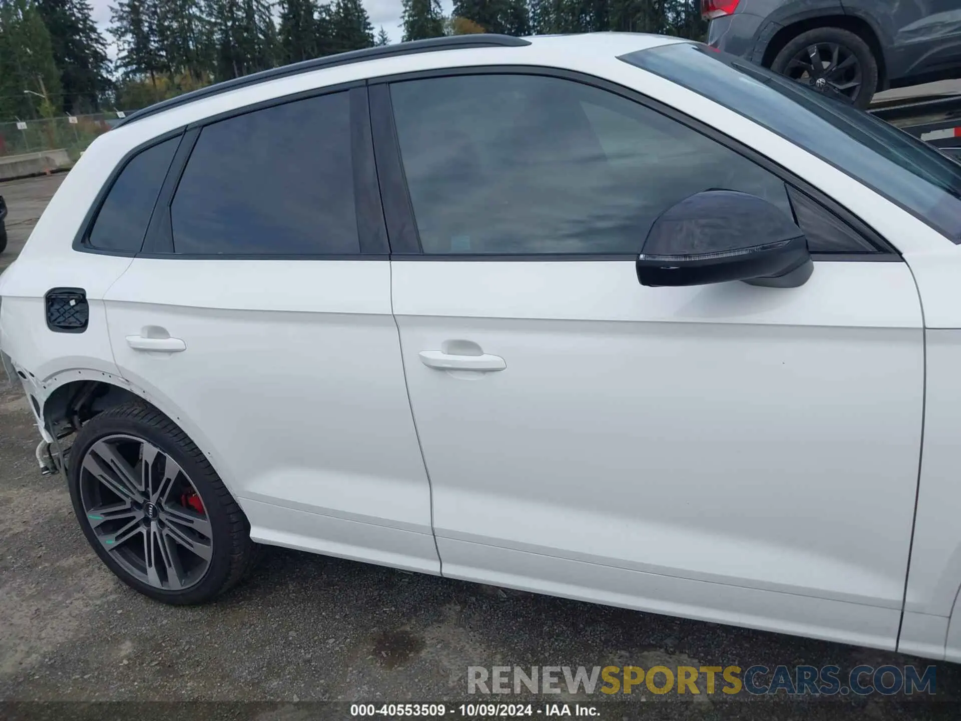 14 Фотография поврежденного автомобиля WA1B4AFY4K2097382 AUDI SQ5 2019