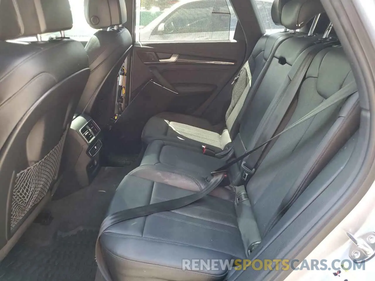 11 Photograph of a damaged car WA1B4AFY5K2001078 AUDI SQ5 2019