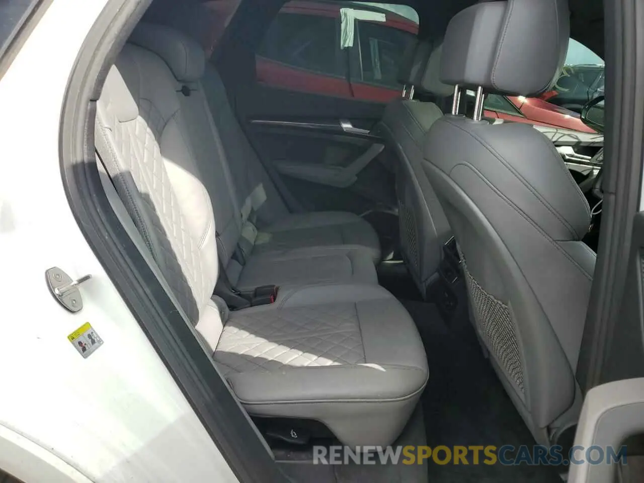 10 Photograph of a damaged car WA1B4AFY5K2024697 AUDI SQ5 2019