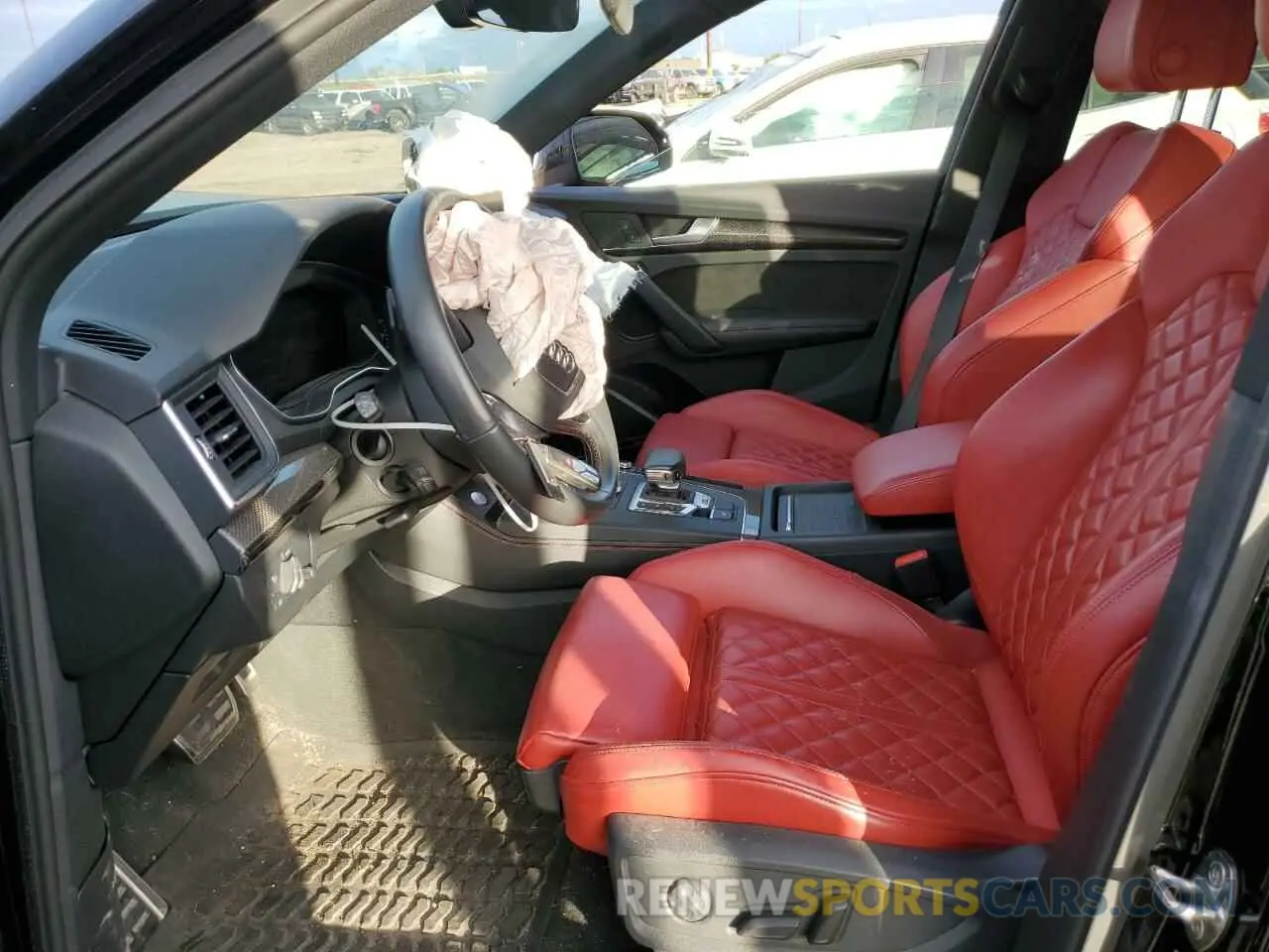 7 Photograph of a damaged car WA1B4AFY5K2049695 AUDI SQ5 2019
