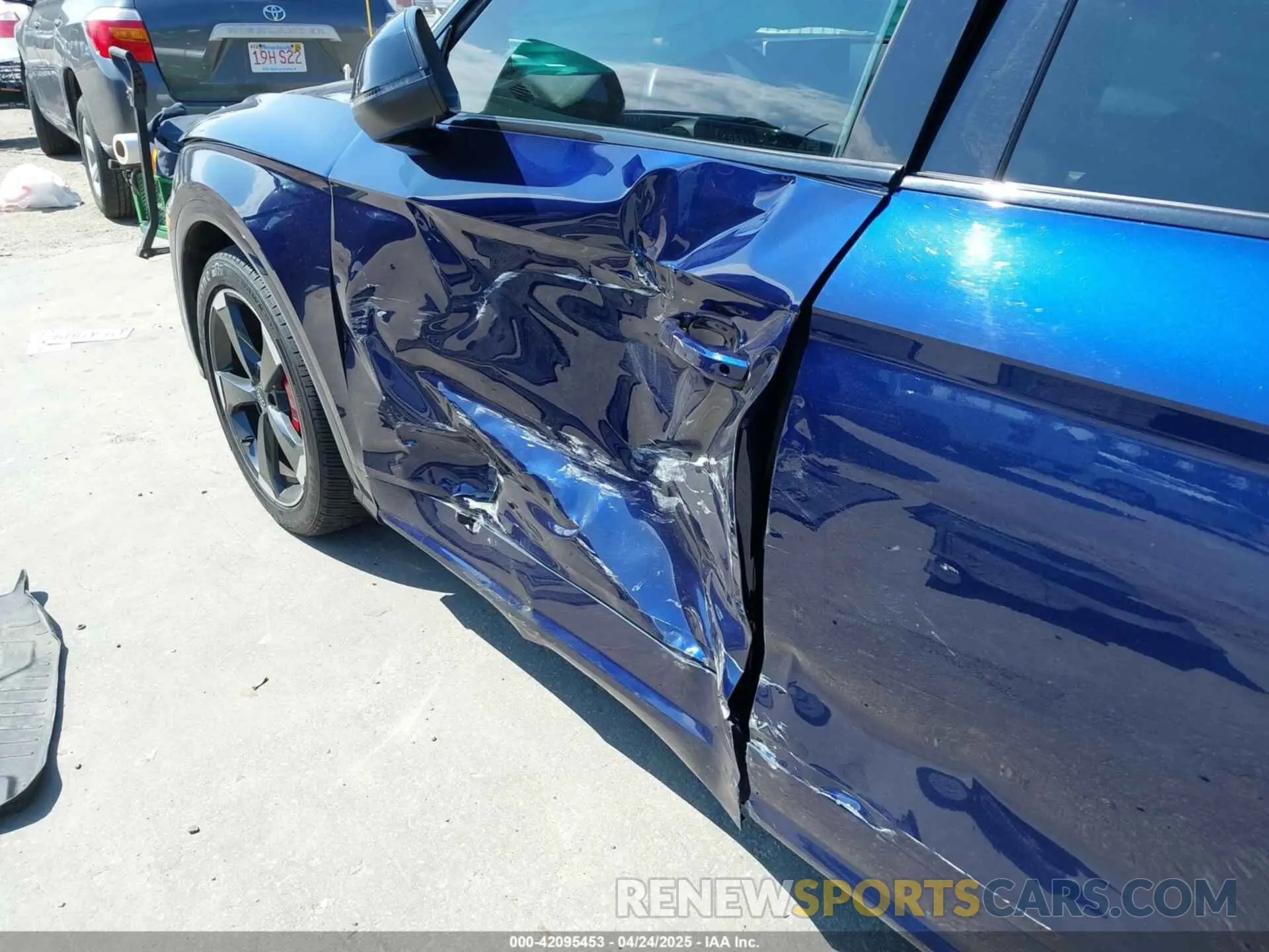 19 Фотография поврежденного автомобиля WA1B4AFY7K2091687 AUDI SQ5 2019