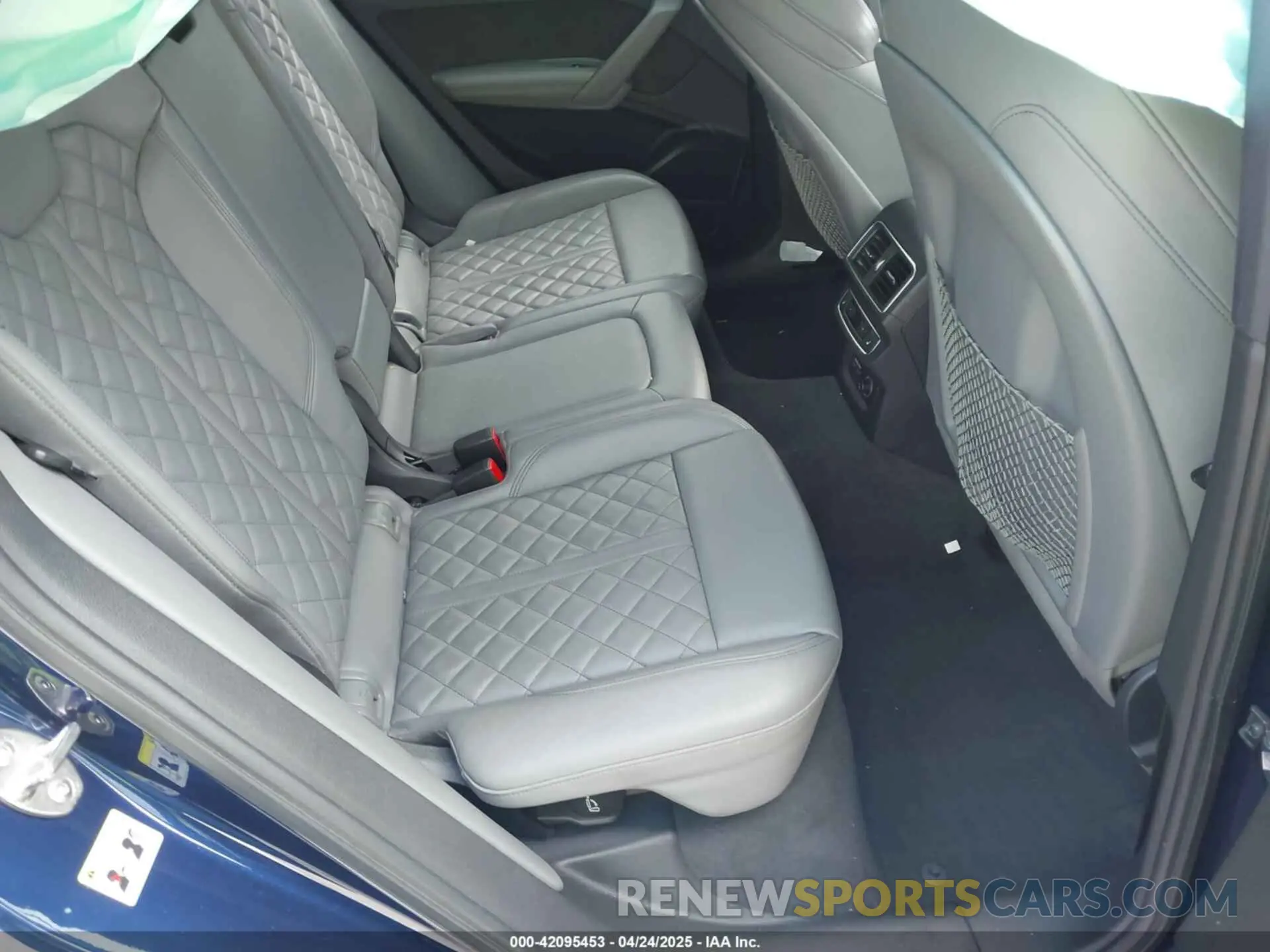 8 Фотография поврежденного автомобиля WA1B4AFY7K2091687 AUDI SQ5 2019