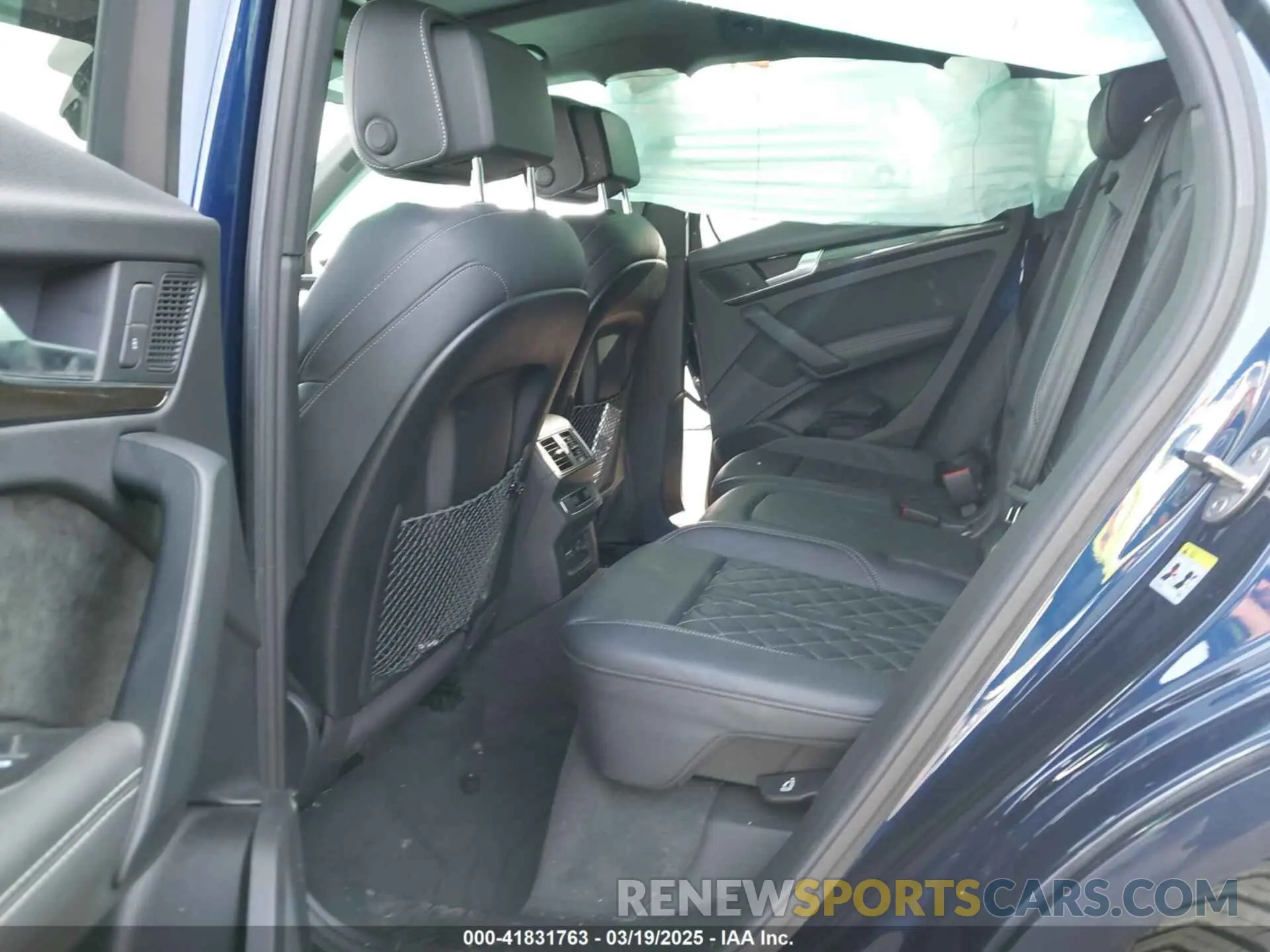 8 Photograph of a damaged car WA1B4AFY7K2118533 AUDI SQ5 2019