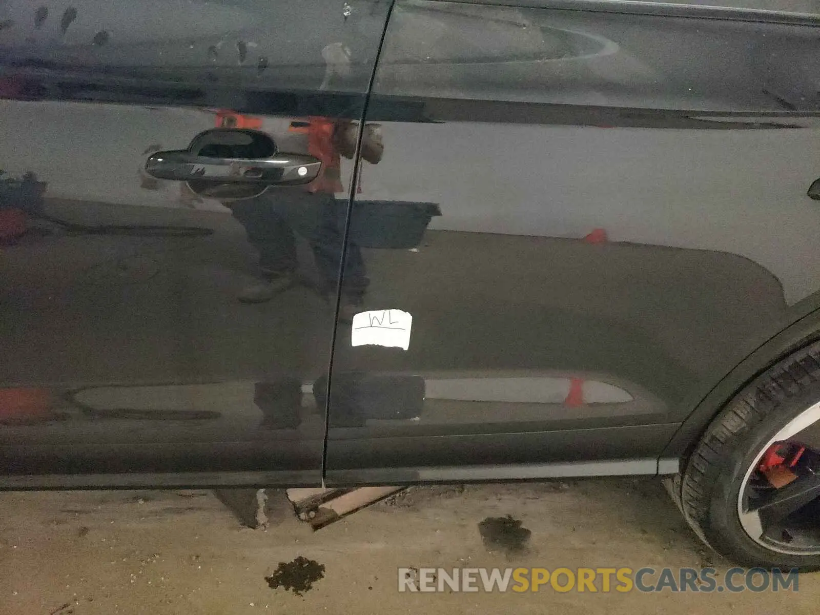 9 Photograph of a damaged car WA1B4AFY8K2015914 AUDI SQ5 2019