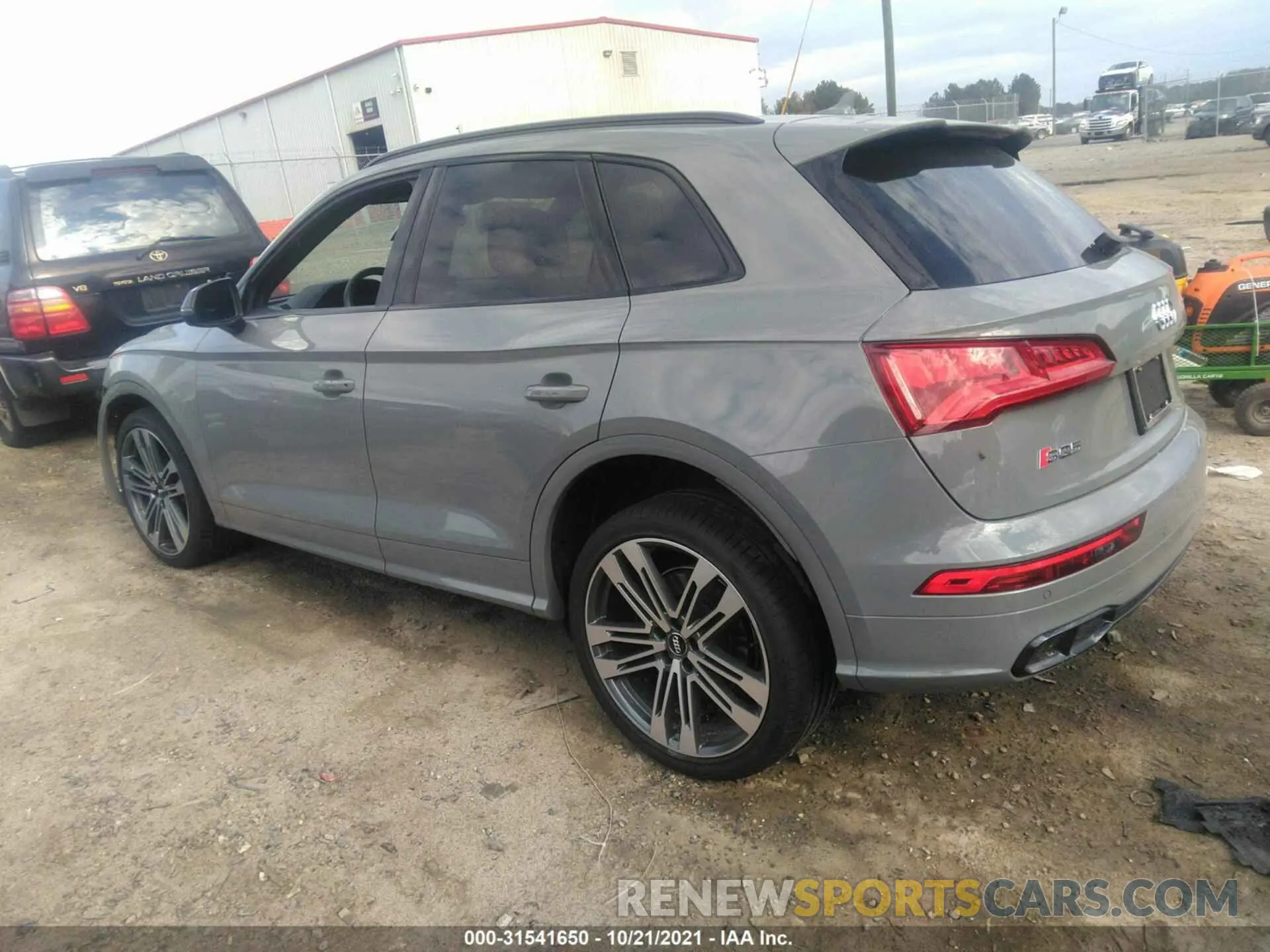3 Фотография поврежденного автомобиля WA1B4BFY3K2111648 AUDI SQ5 2019
