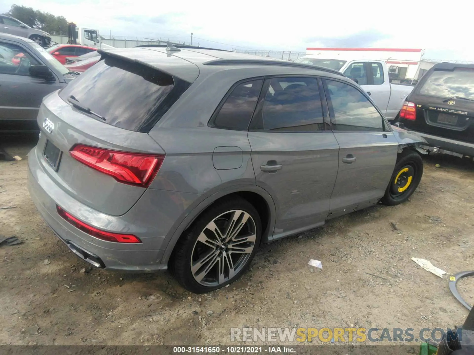 4 Фотография поврежденного автомобиля WA1B4BFY3K2111648 AUDI SQ5 2019