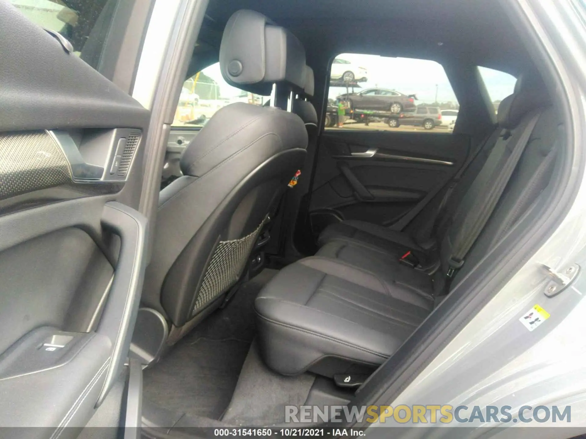8 Фотография поврежденного автомобиля WA1B4BFY3K2111648 AUDI SQ5 2019