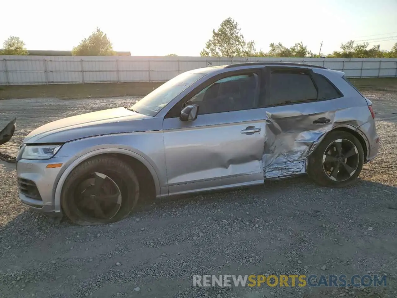 1 Фотография поврежденного автомобиля WA1C4AFY2K2027125 AUDI SQ5 2019
