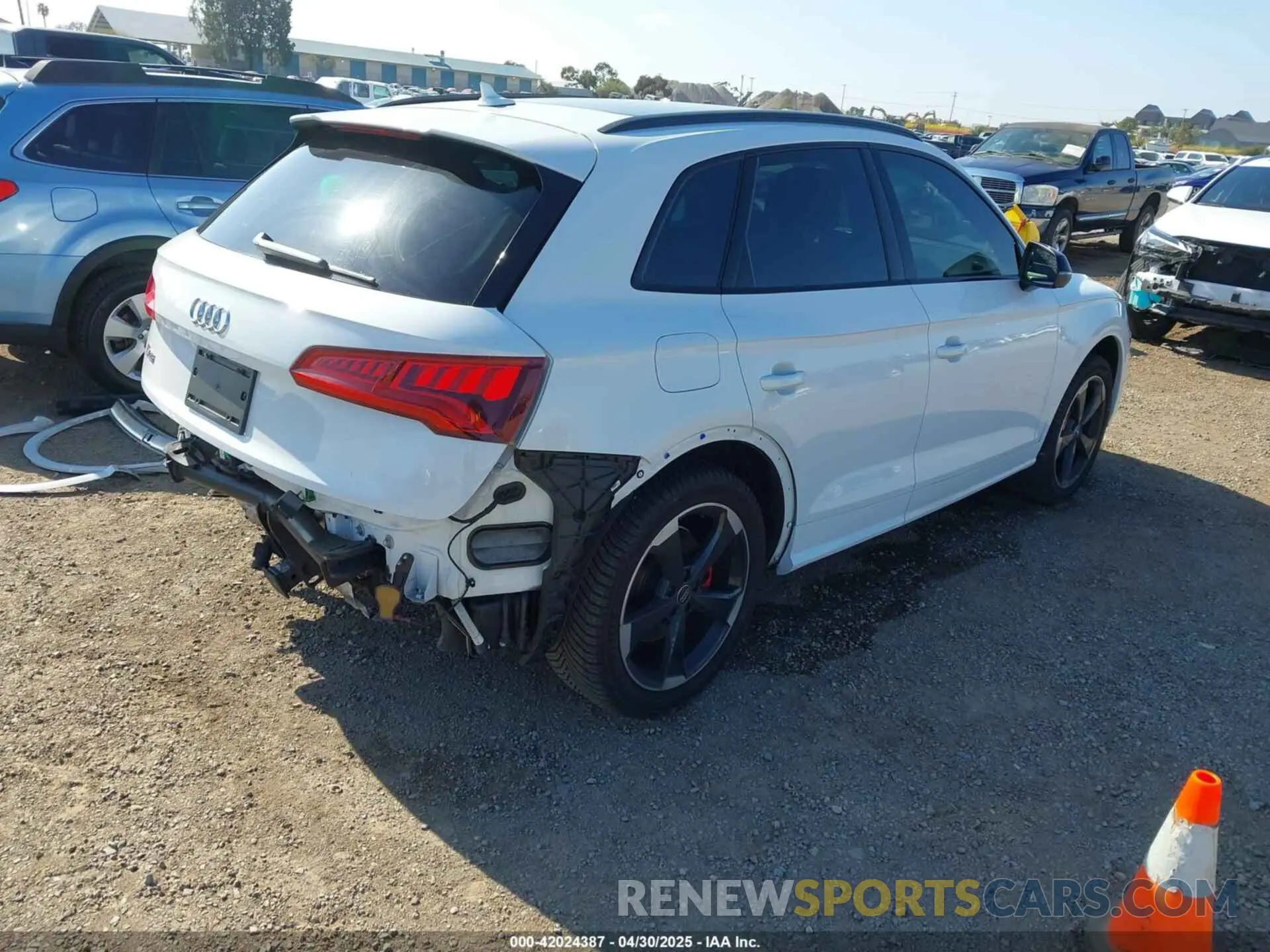 4 Фотография поврежденного автомобиля WA1C4AFY4K2131017 AUDI SQ5 2019