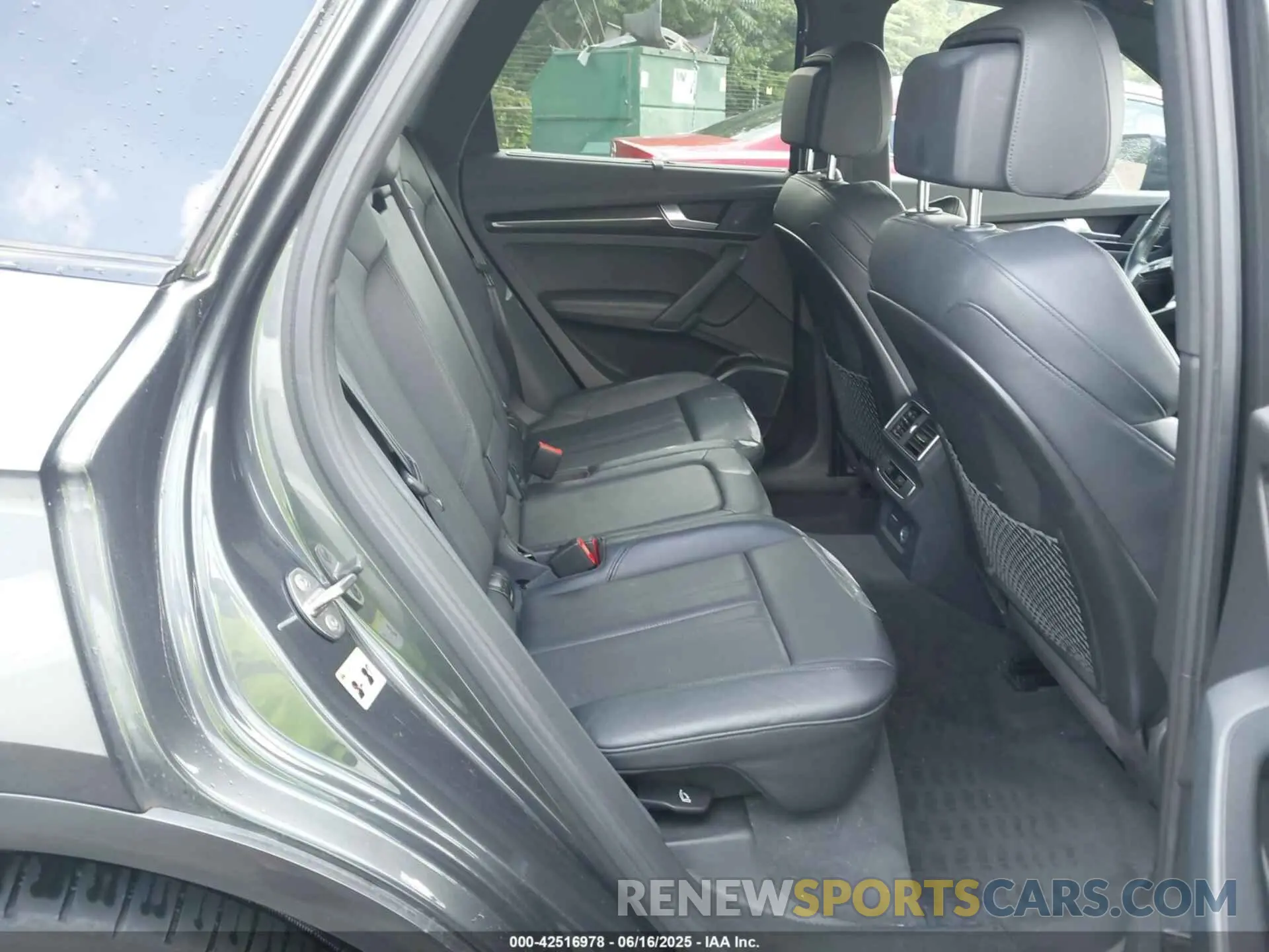 8 Photograph of a damaged car WA1C4AFY5K2029449 AUDI SQ5 2019