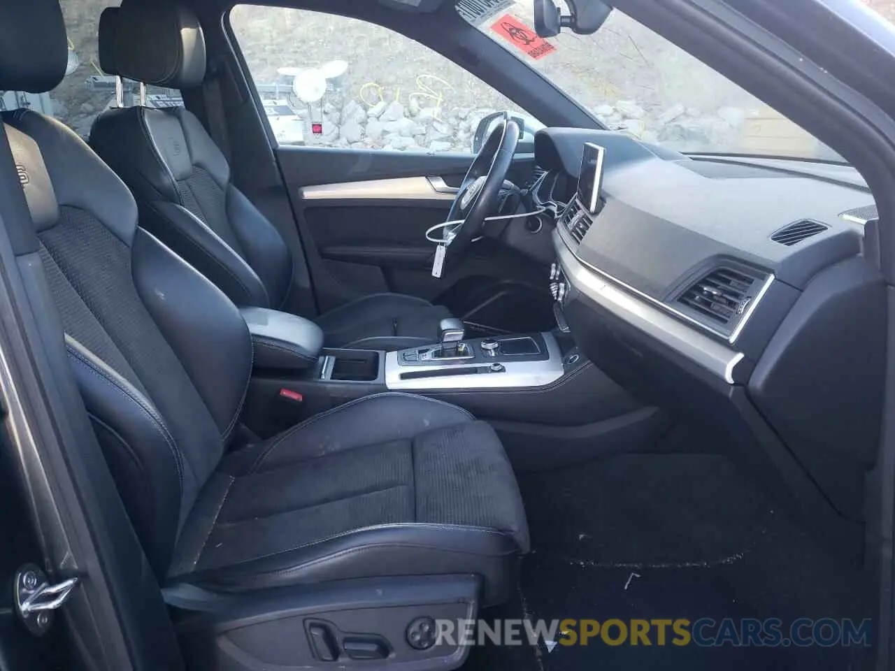 5 Photograph of a damaged car WA1B4AFY0L2044521 AUDI SQ5 2020