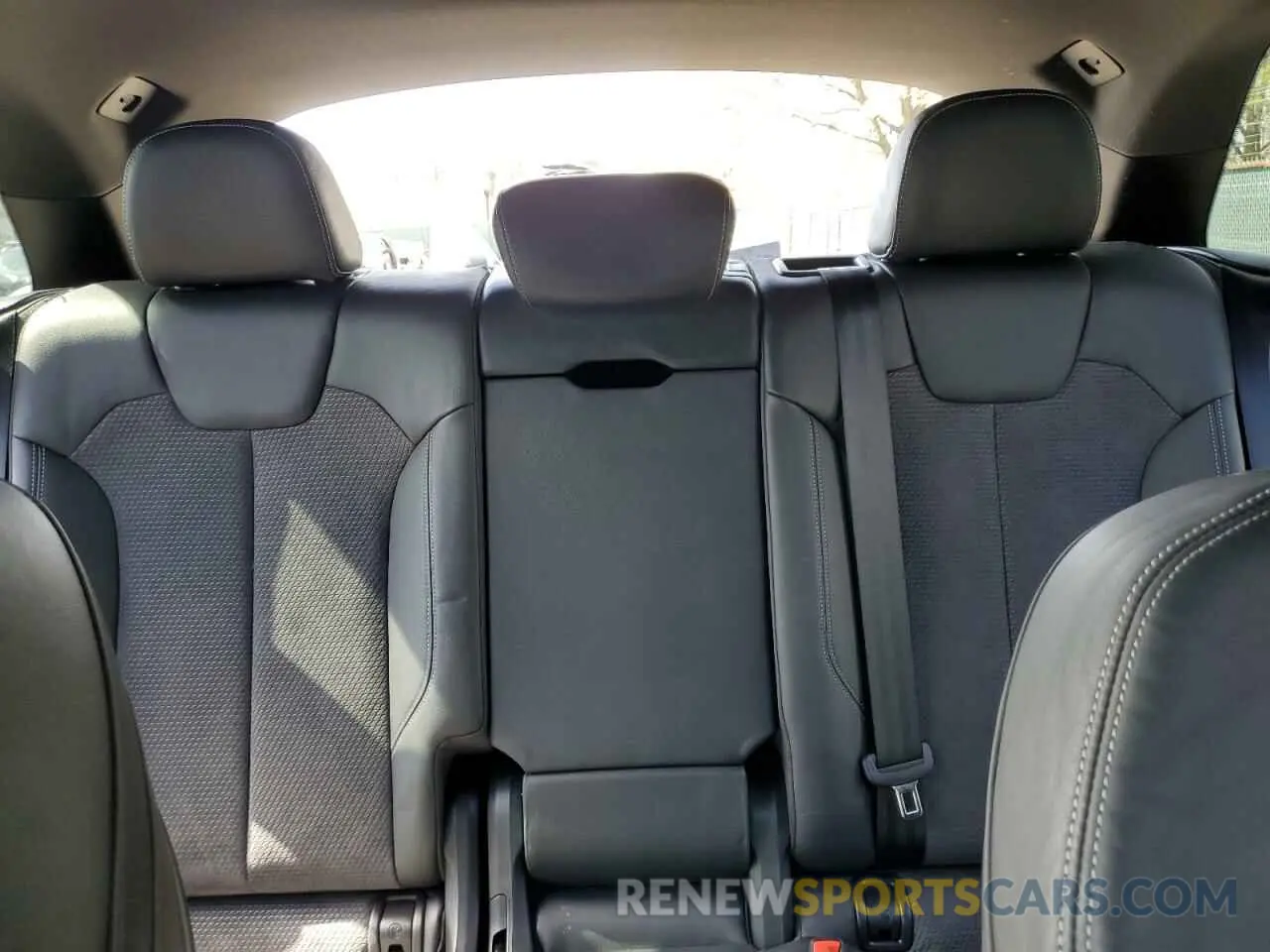 10 Photograph of a damaged car WA1B4AFY3L2016244 AUDI SQ5 2020