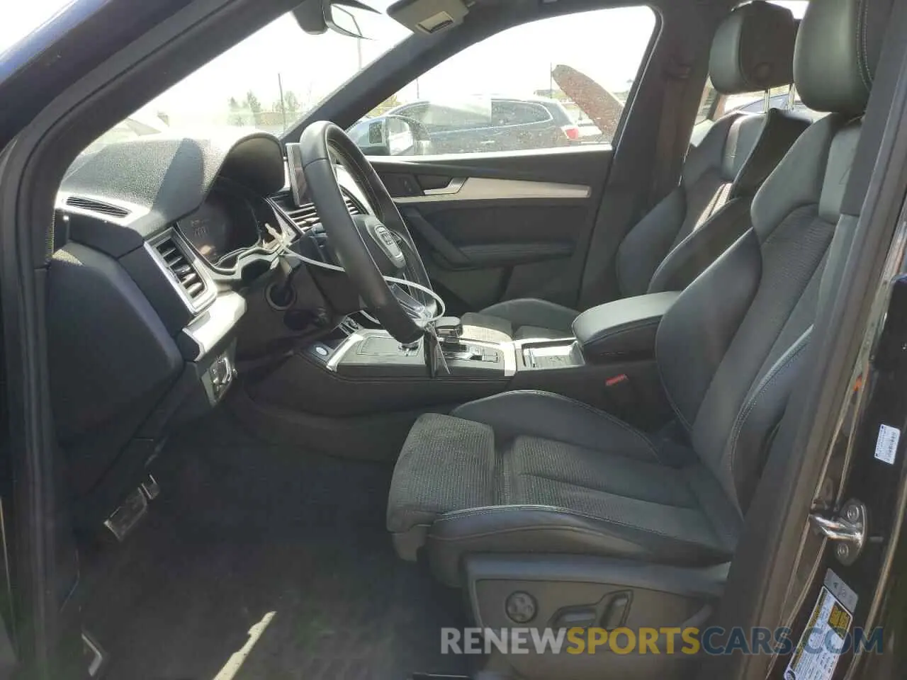 7 Photograph of a damaged car WA1B4AFY3L2016244 AUDI SQ5 2020