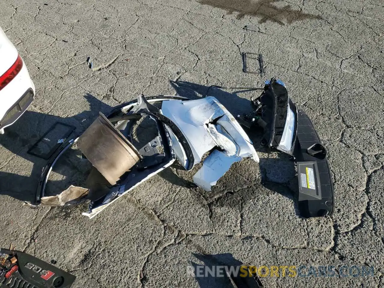 13 Photograph of a damaged car WA1B4AFY4L2062231 AUDI SQ5 2020