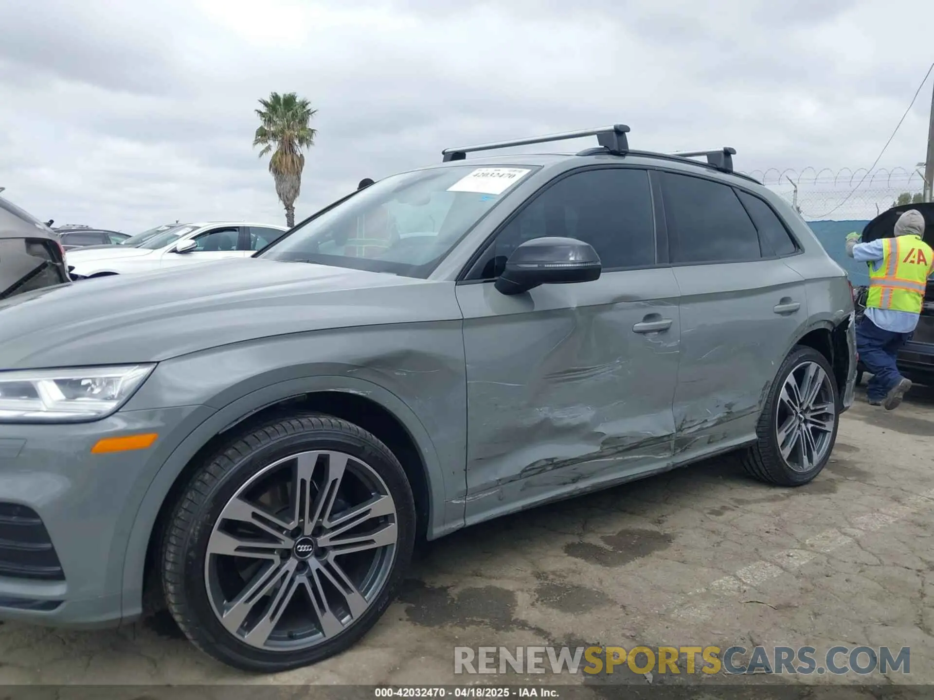 14 Фотография поврежденного автомобиля WA1B4AFY5L2008677 AUDI SQ5 2020