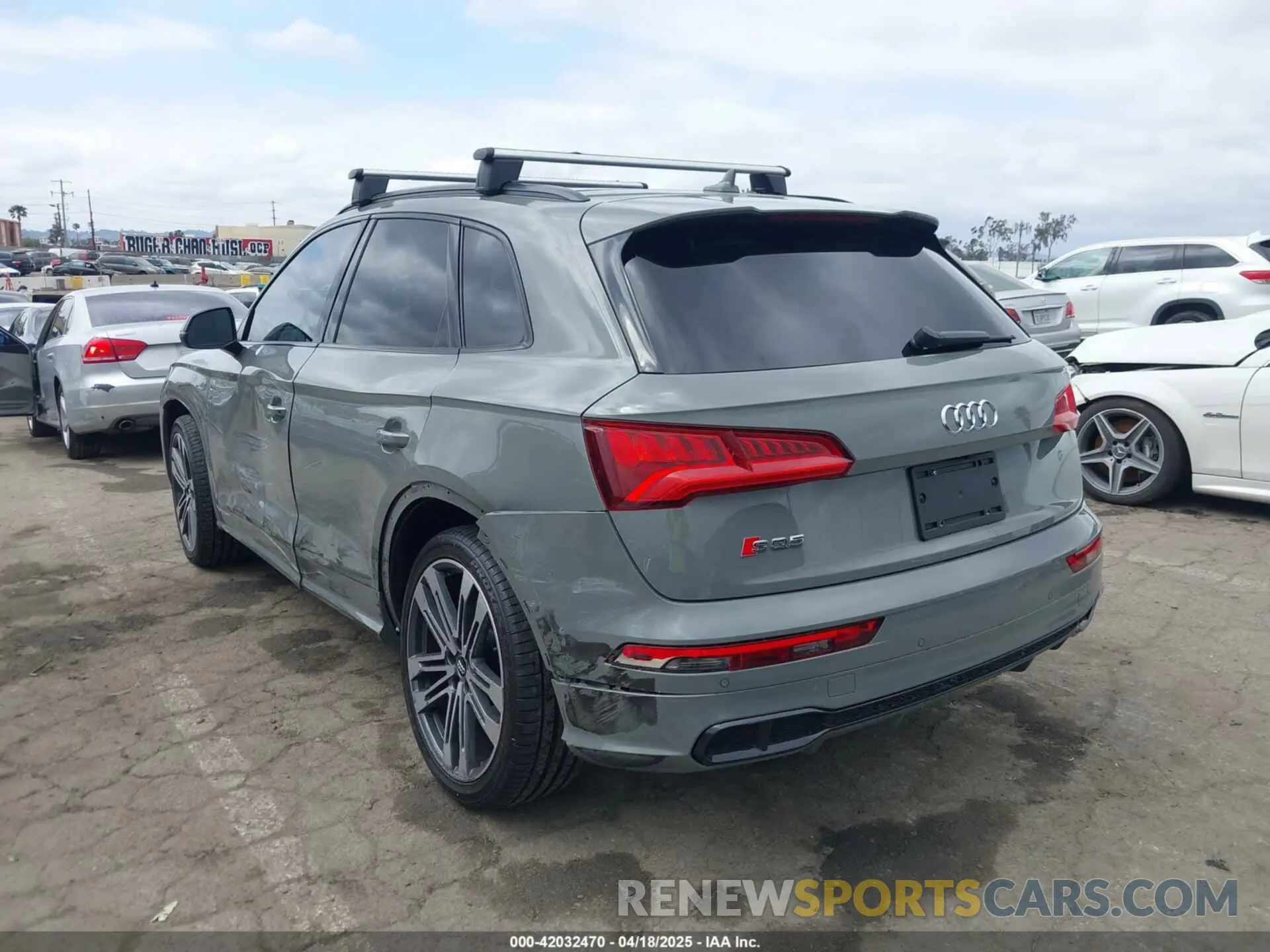3 Фотография поврежденного автомобиля WA1B4AFY5L2008677 AUDI SQ5 2020
