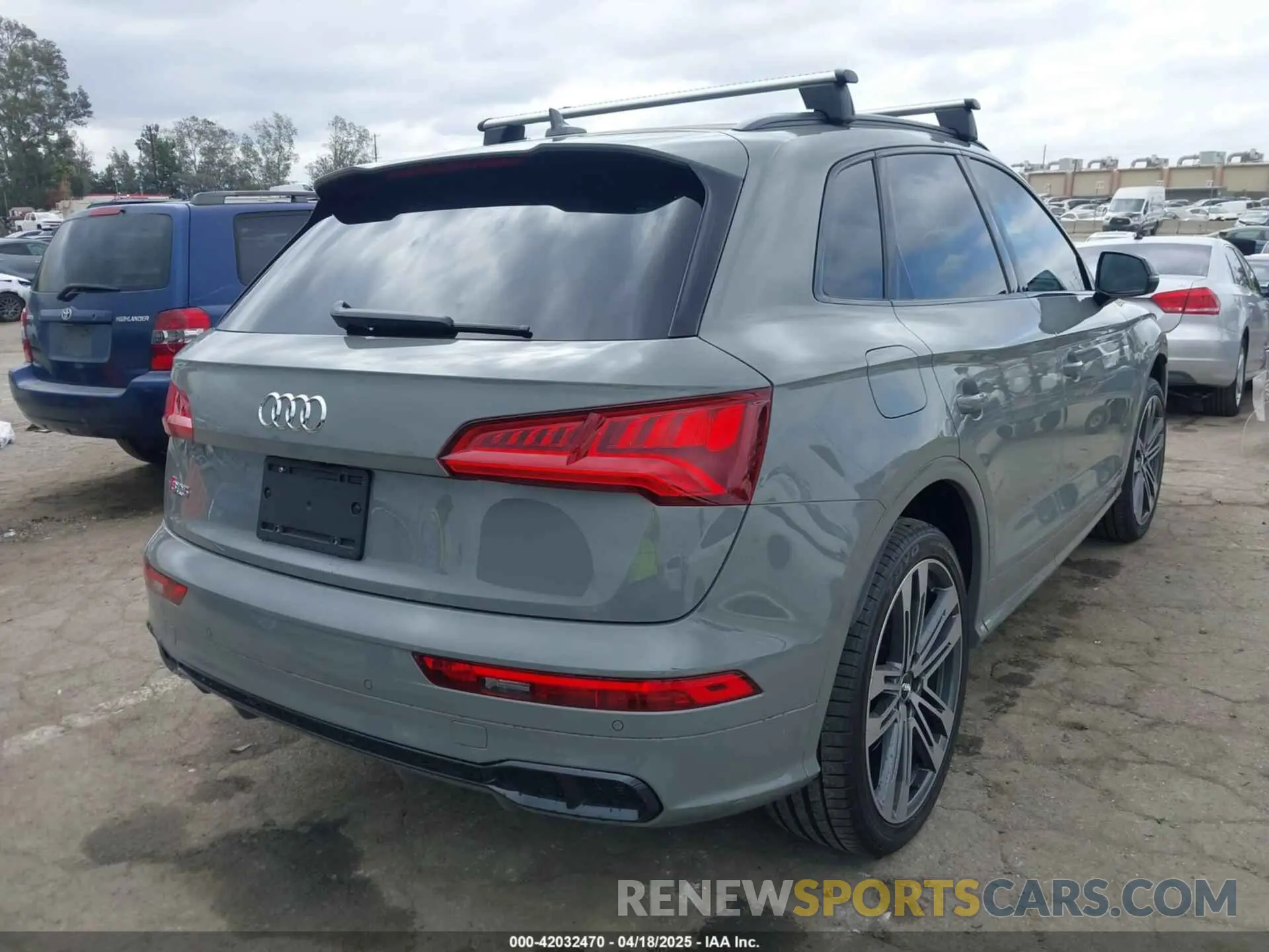 4 Фотография поврежденного автомобиля WA1B4AFY5L2008677 AUDI SQ5 2020