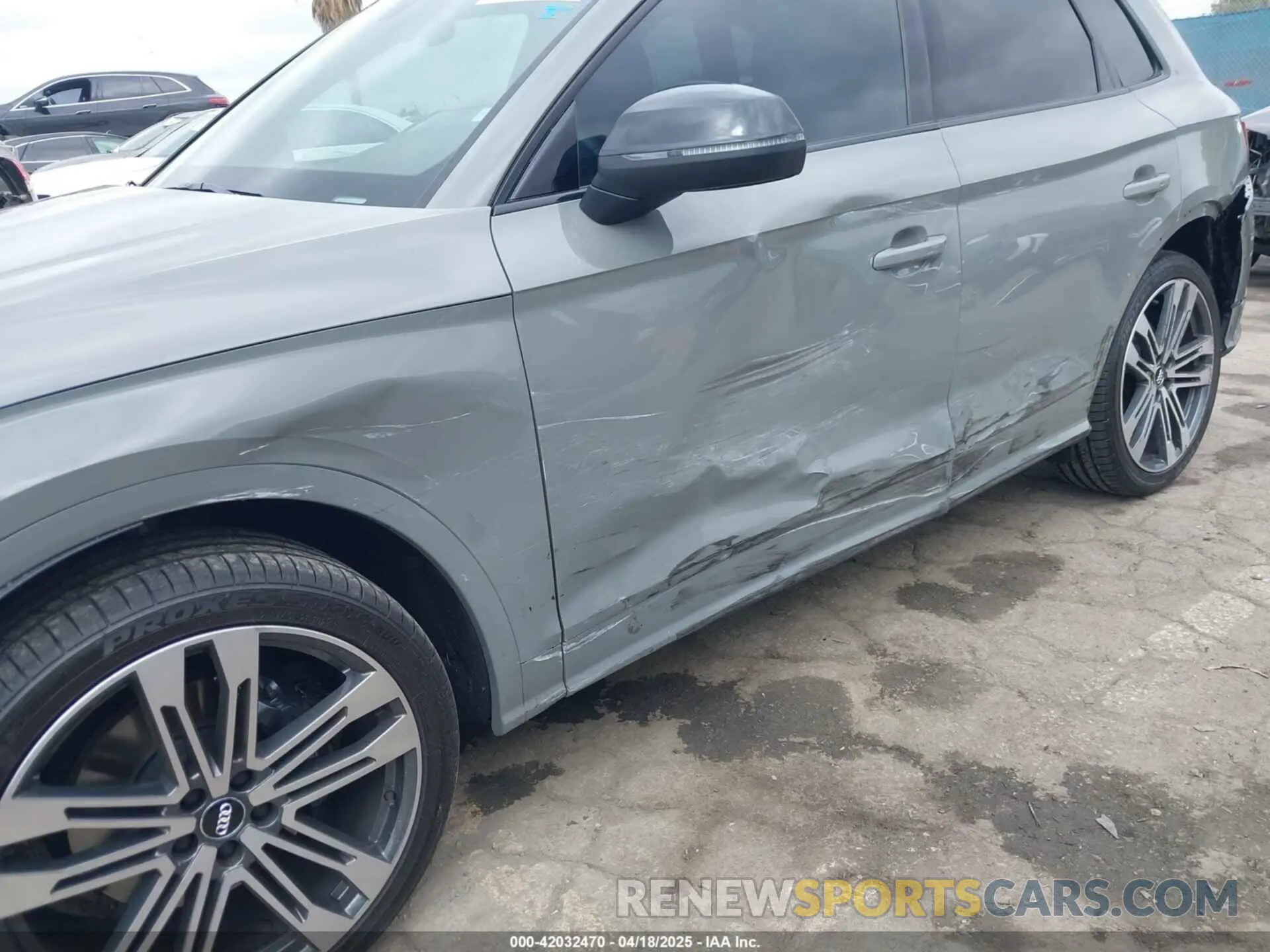 6 Фотография поврежденного автомобиля WA1B4AFY5L2008677 AUDI SQ5 2020