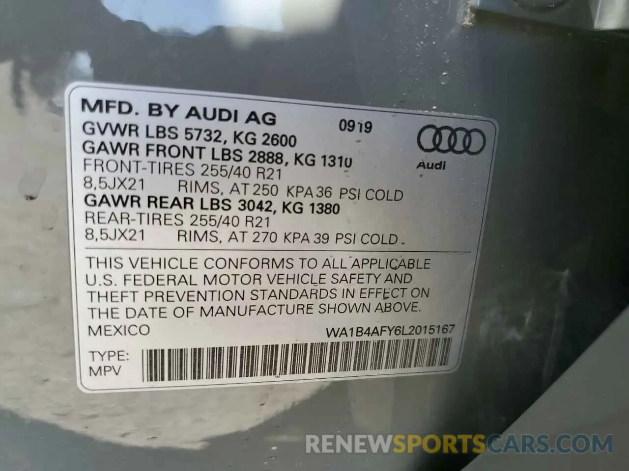13 Photograph of a damaged car WA1B4AFY6L2015167 AUDI SQ5 2020
