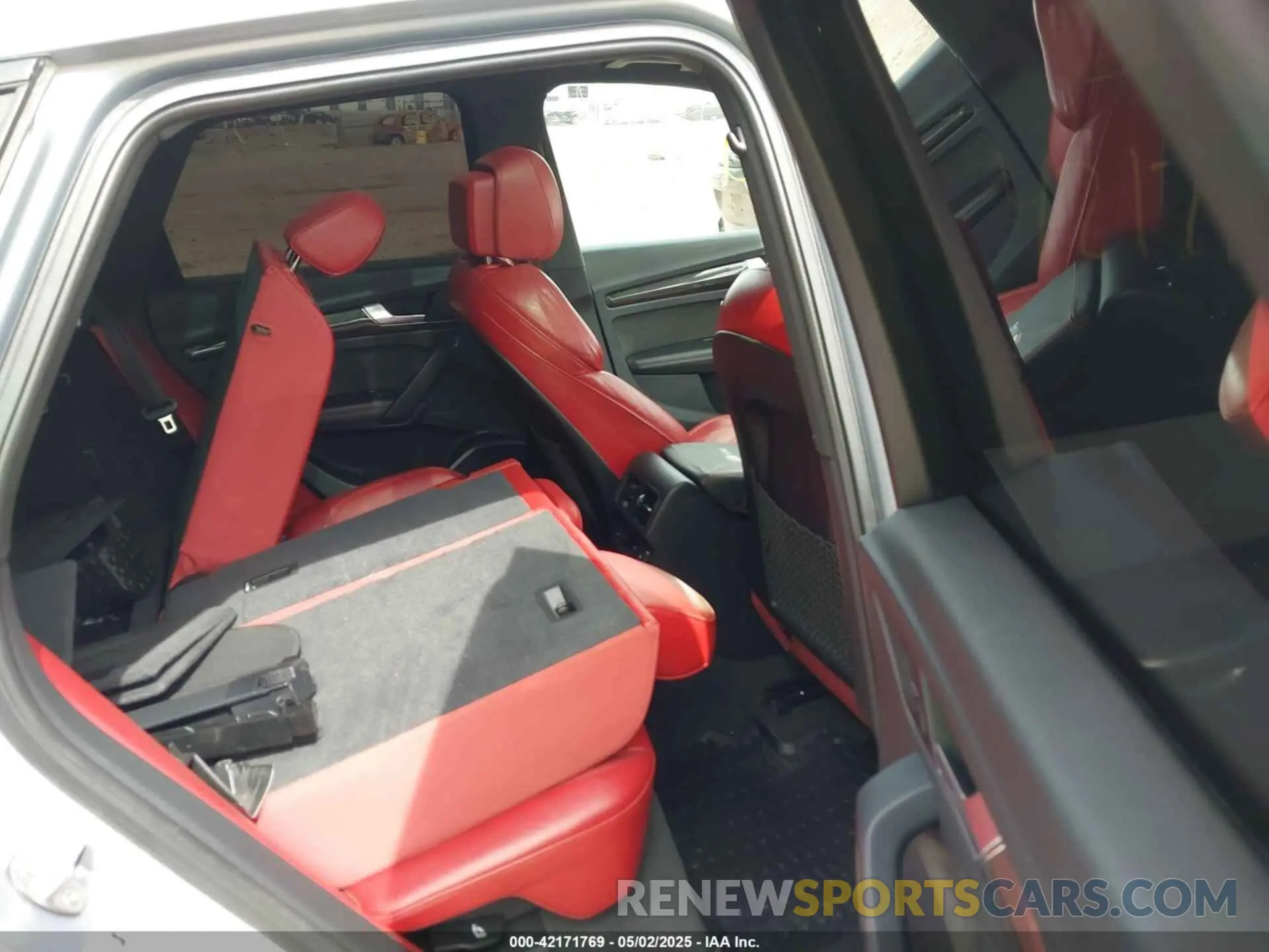 8 Фотография поврежденного автомобиля WA1B4AFY7L2085499 AUDI SQ5 2020