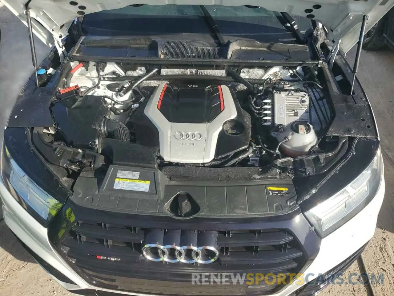 12 Photograph of a damaged car WA1B4AFY8L2040152 AUDI SQ5 2020